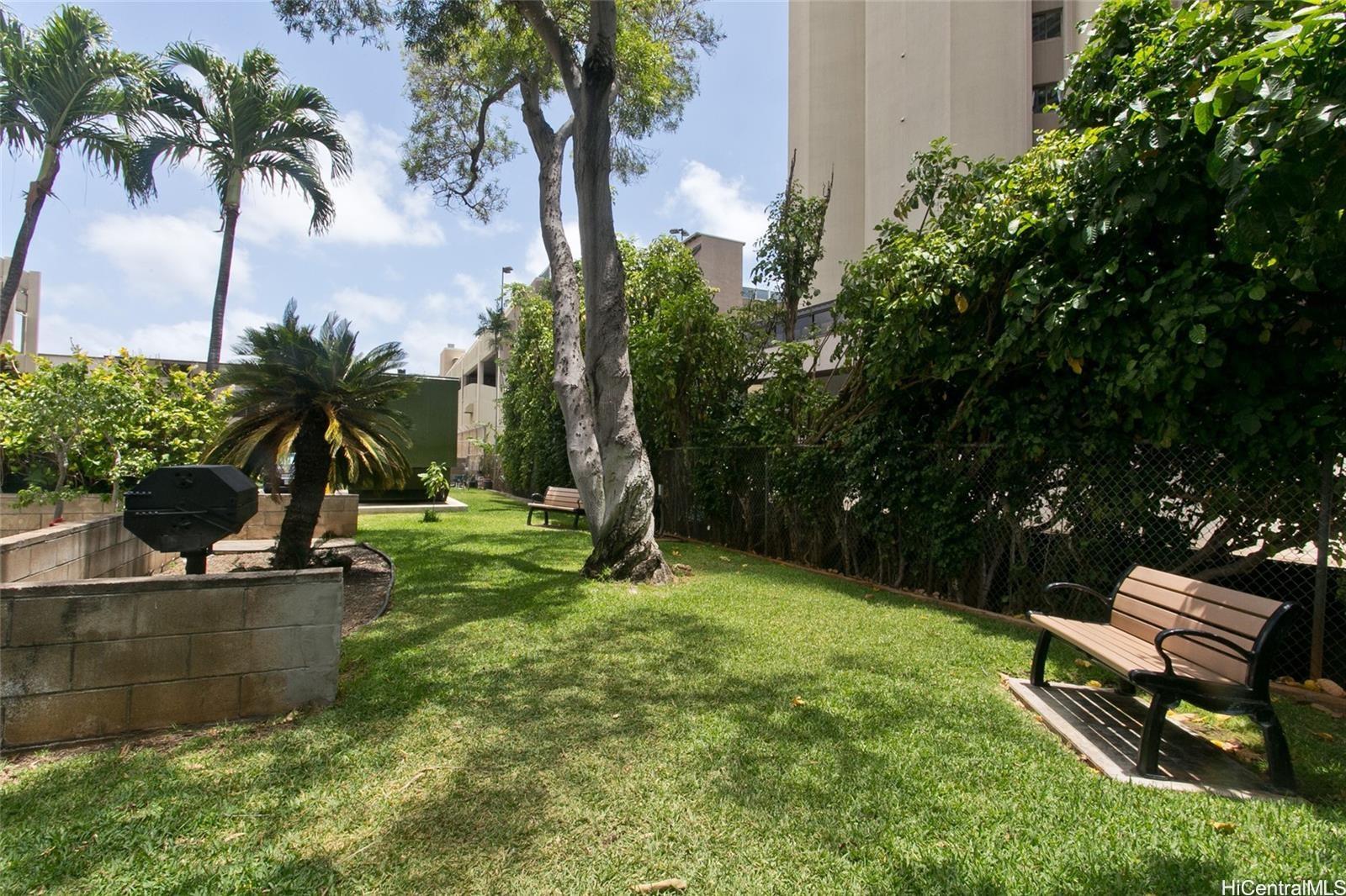 Regency Tower condo # 3706, Honolulu, Hawaii - photo 4 of 21