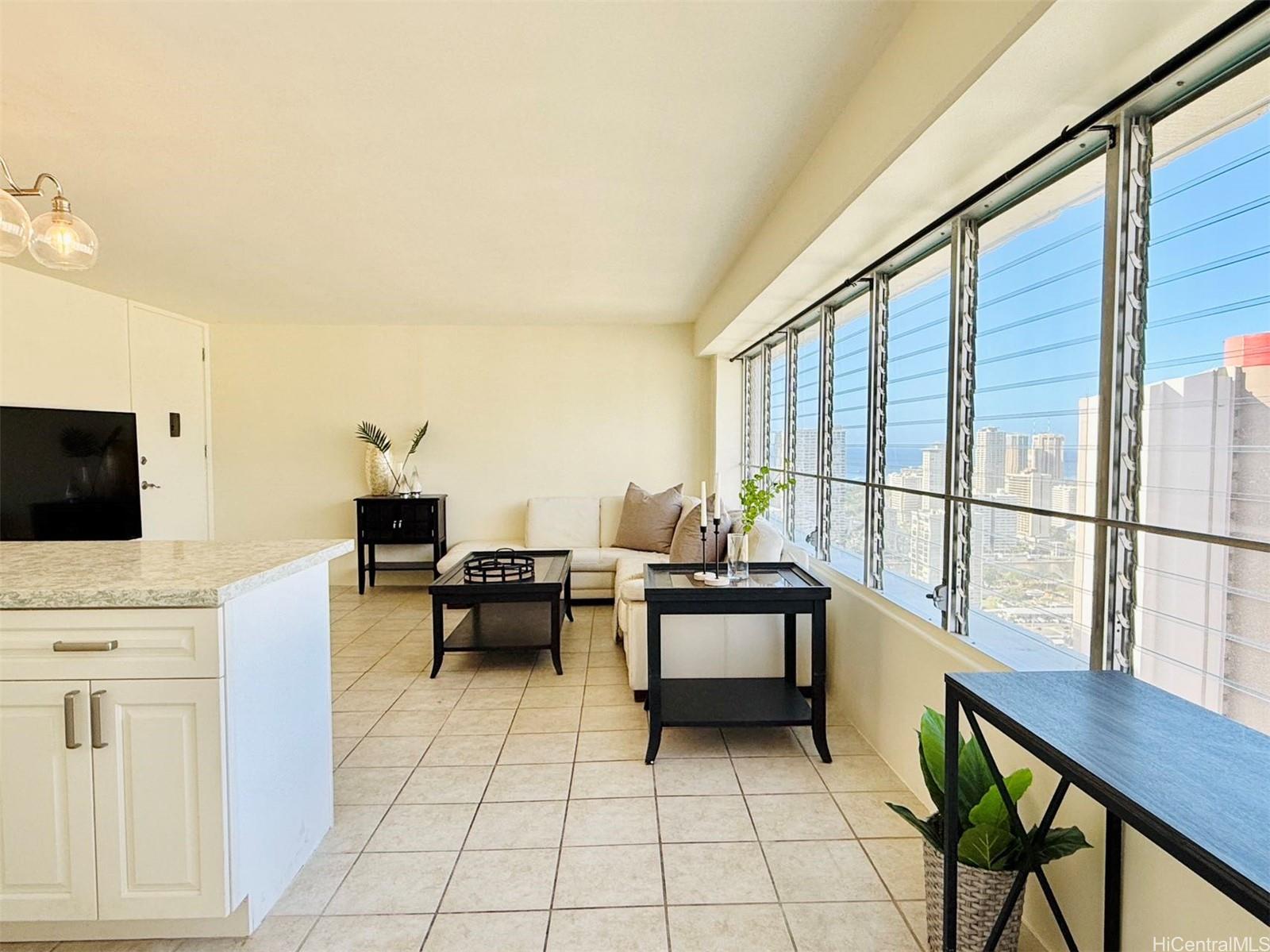 Regency Tower condo # 3905, Honolulu, Hawaii - photo 19 of 25