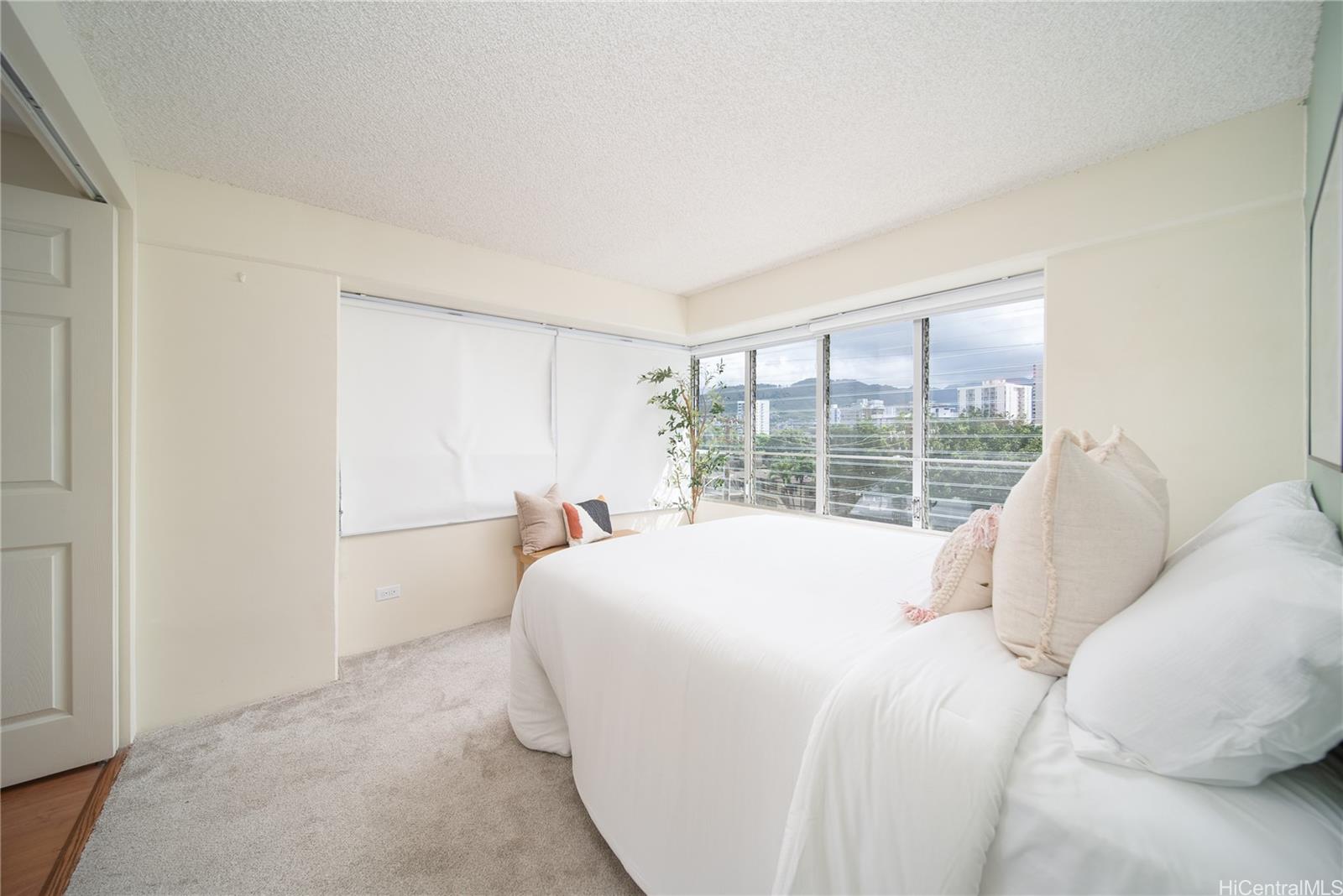 Regency Tower condo # 405, Honolulu, Hawaii - photo 11 of 21