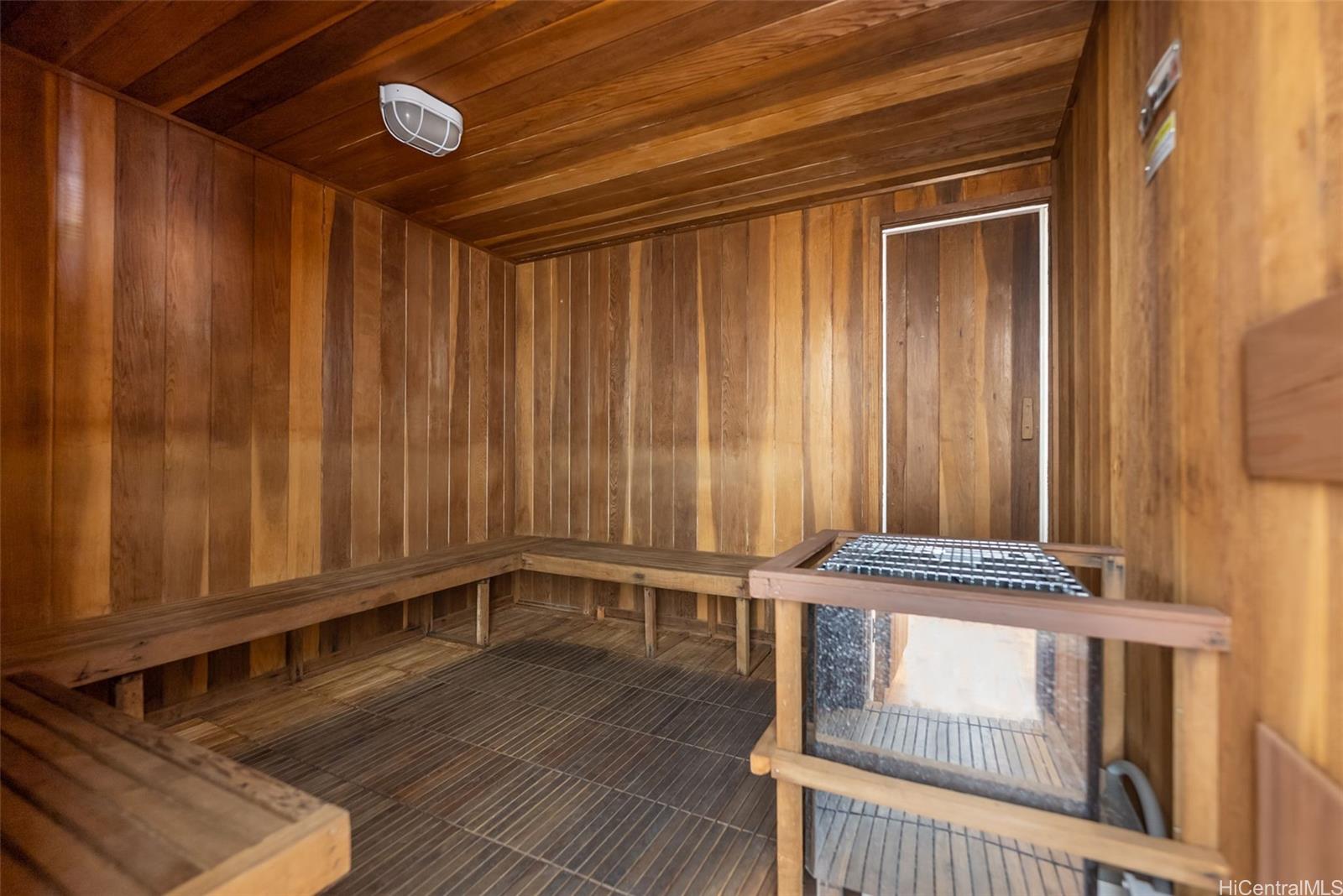 Regency Tower condo # 603, Honolulu, Hawaii - photo 20 of 24