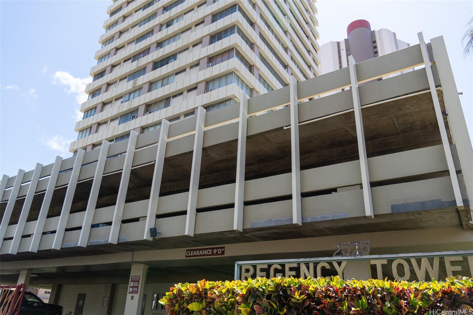 Regency Tower condo # 605, Honolulu, Hawaii - photo 12 of 15