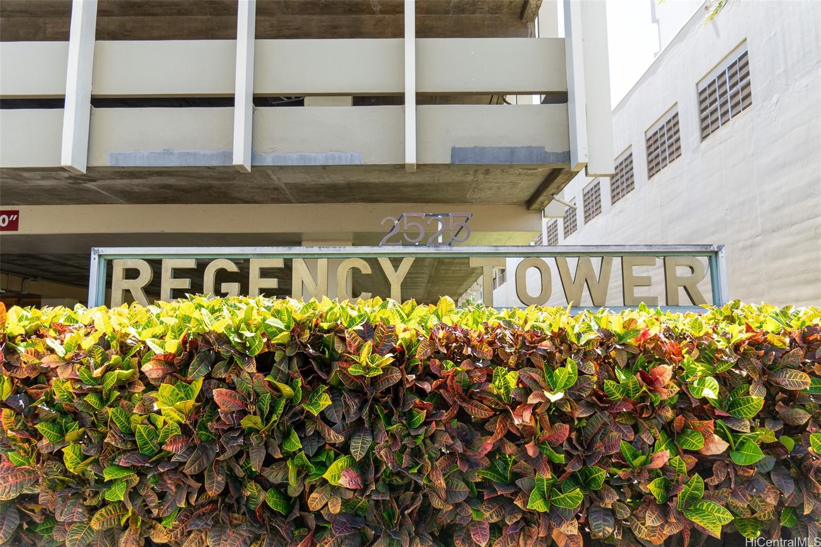Regency Tower condo # 605, Honolulu, Hawaii - photo 15 of 15