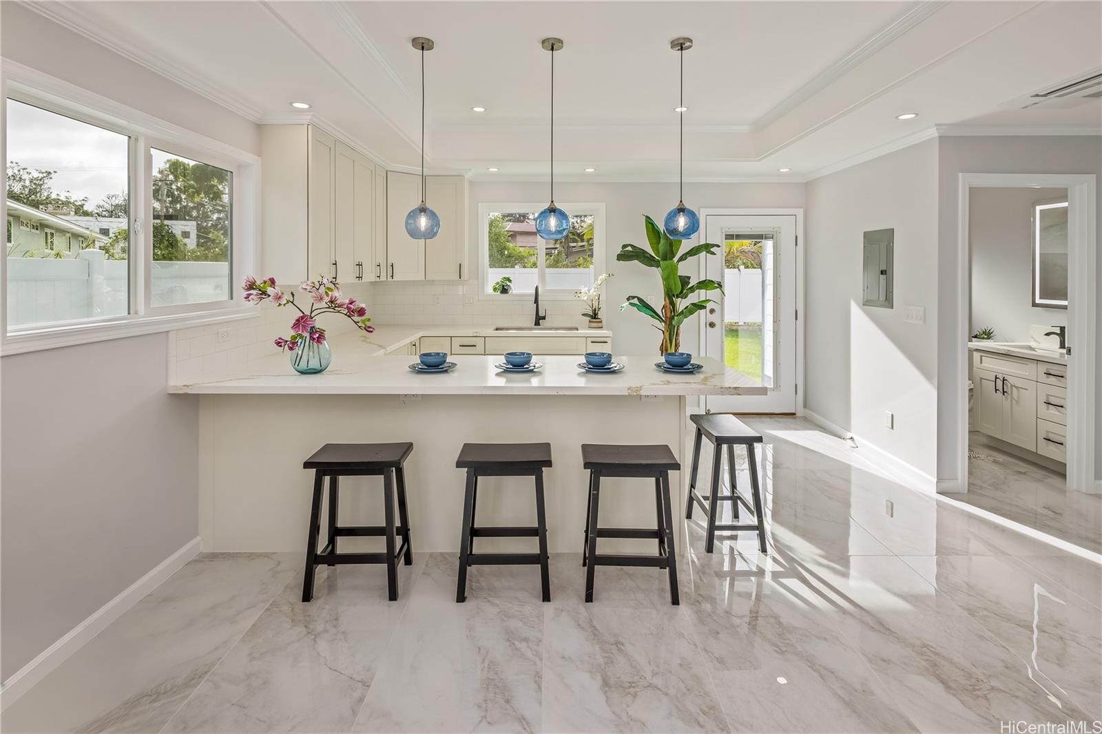 253  Kuahiwi Ave Wahiawa Area, Central home - photo 6 of 25