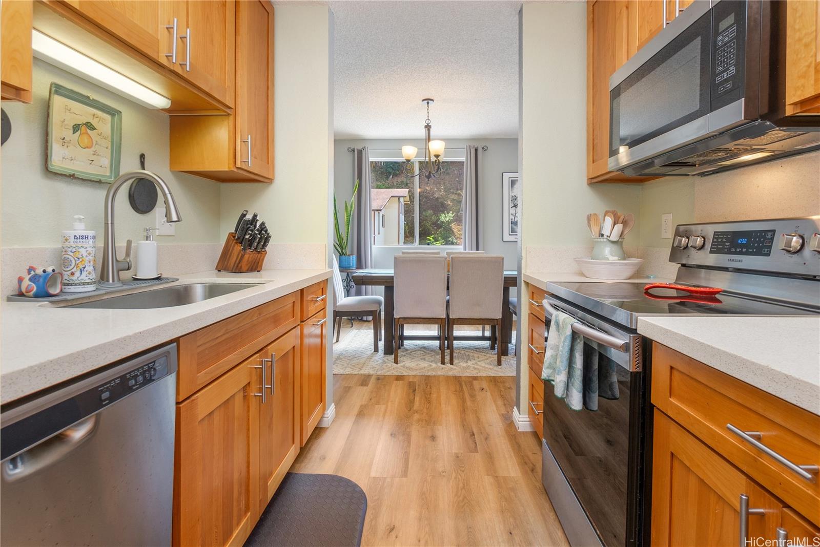 2532  Akepa Street Pacific Palisades, PearlCity home - photo 7 of 24