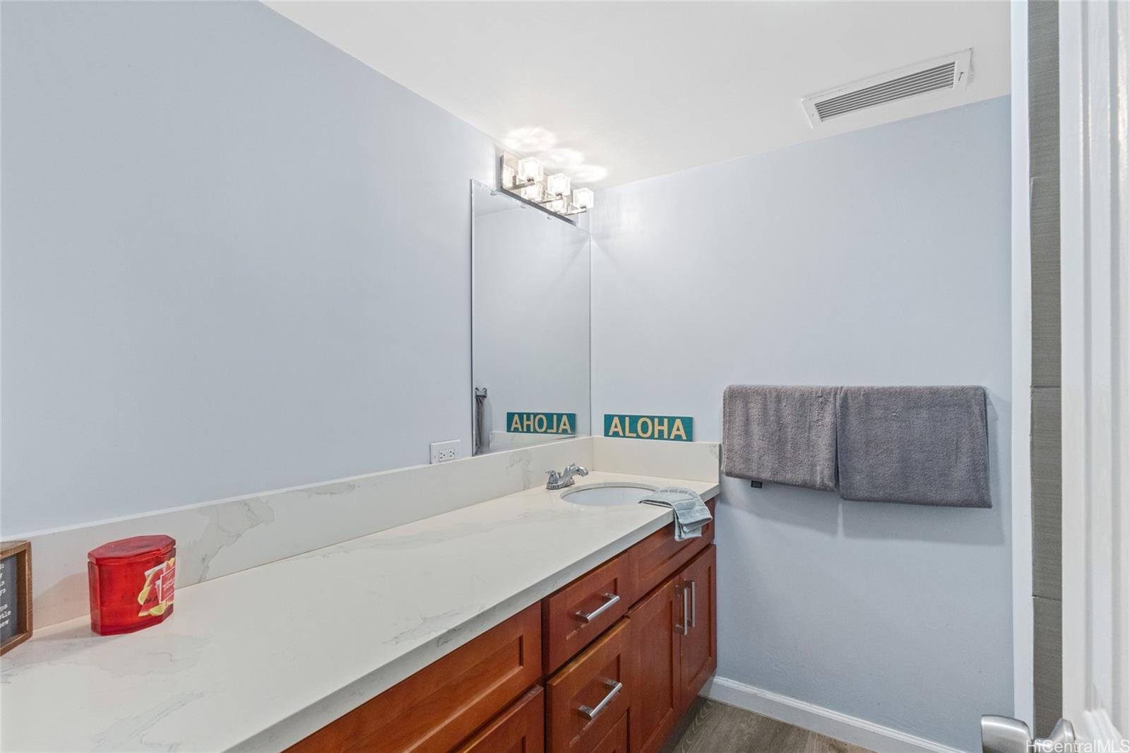 Kealani condo # 201, Honolulu, Hawaii - photo 17 of 24