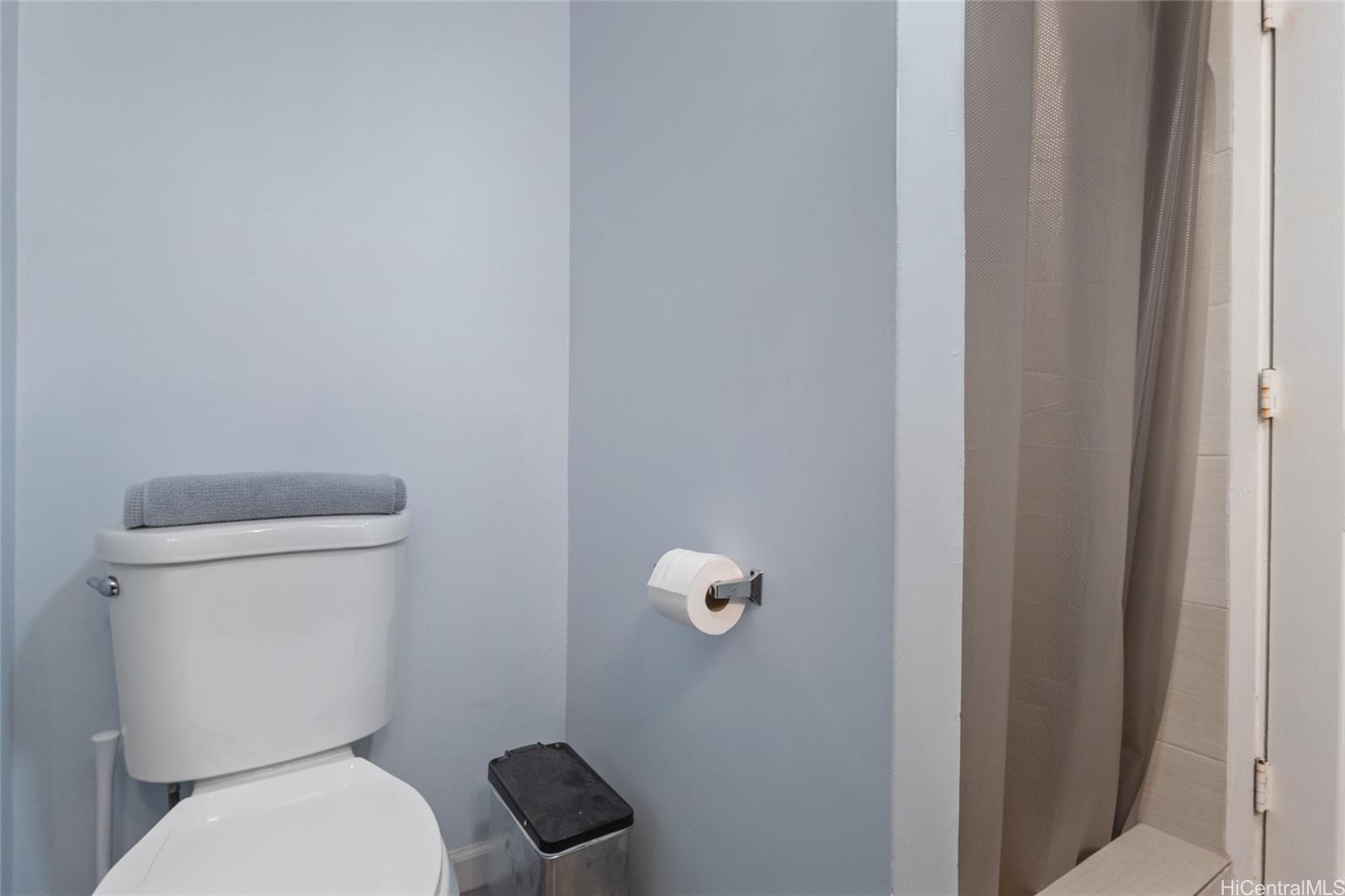 Kealani condo # 201, Honolulu, Hawaii - photo 19 of 24