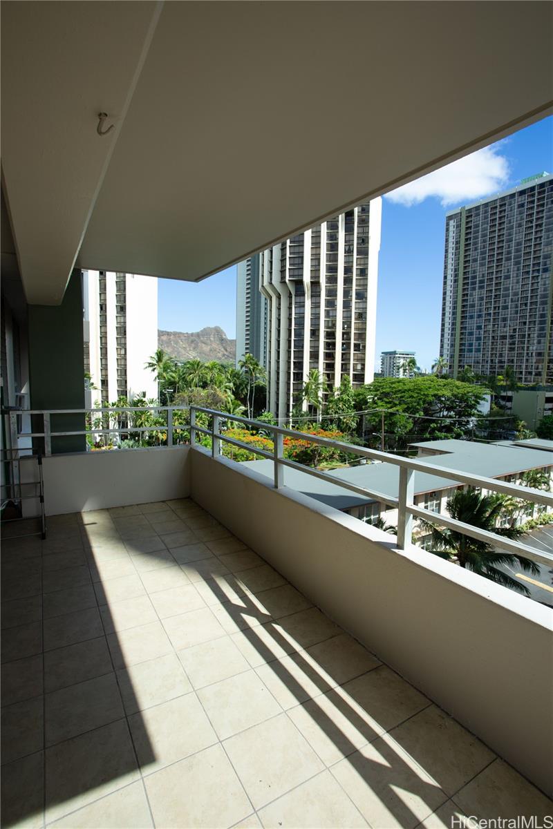 2533 Ala Wai Blvd Honolulu - Rental - photo 16 of 18