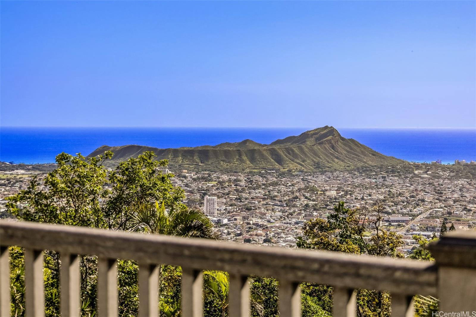 2533  Saul Place St. Louis, Diamond Head home - photo 2 of 18