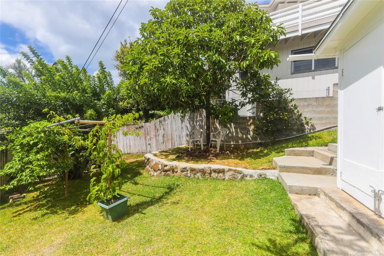 2534 E Manoa Rd Honolulu - Rental - photo 14 of 18
