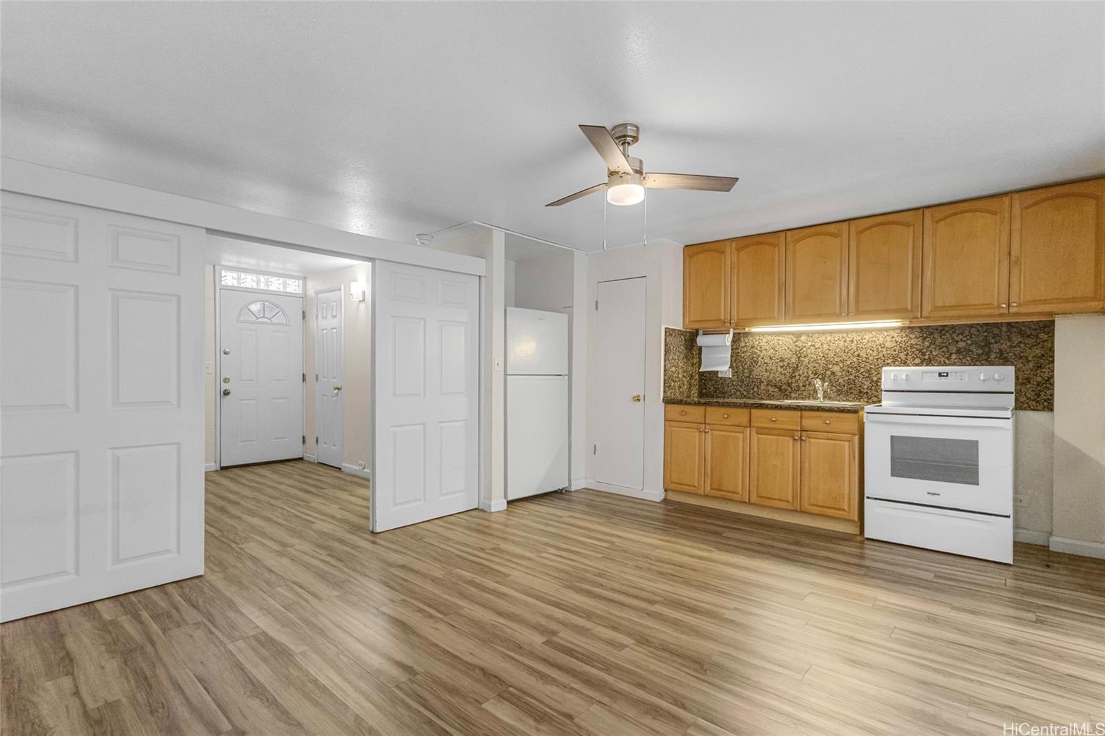 254 Kaiulani Ave Honolulu - Multi-family - photo 20 of 25