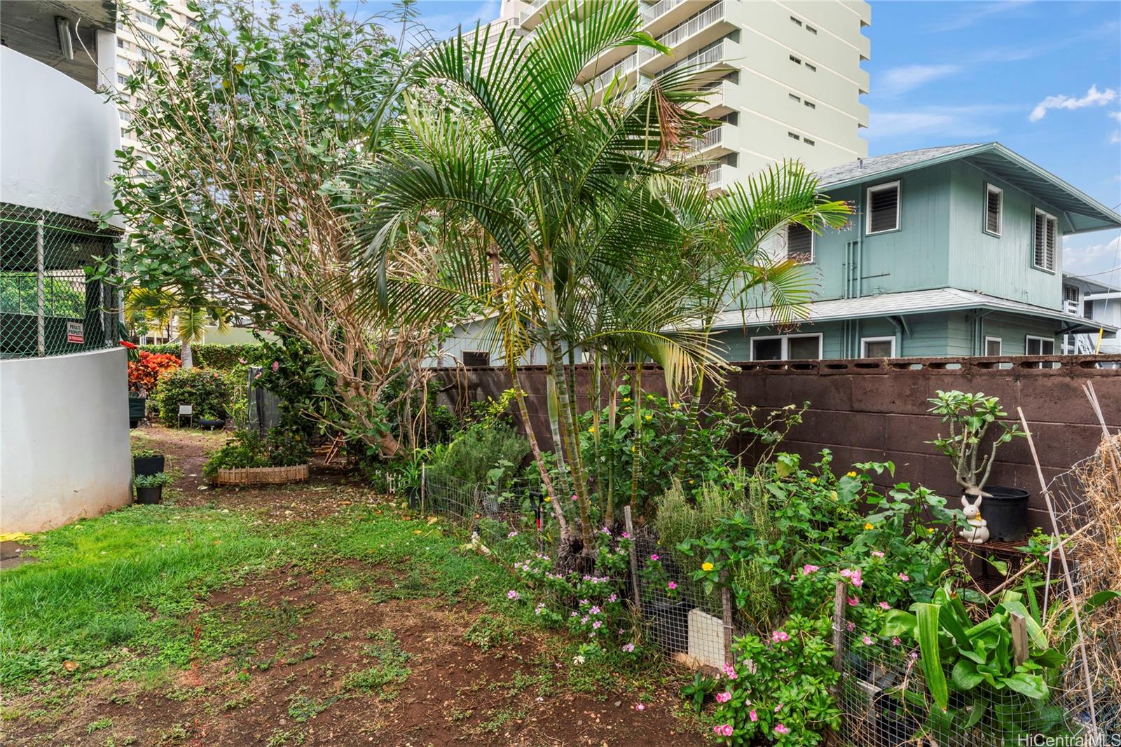 Plaza At Century Court condo # 203, Honolulu, Hawaii - photo 24 of 25