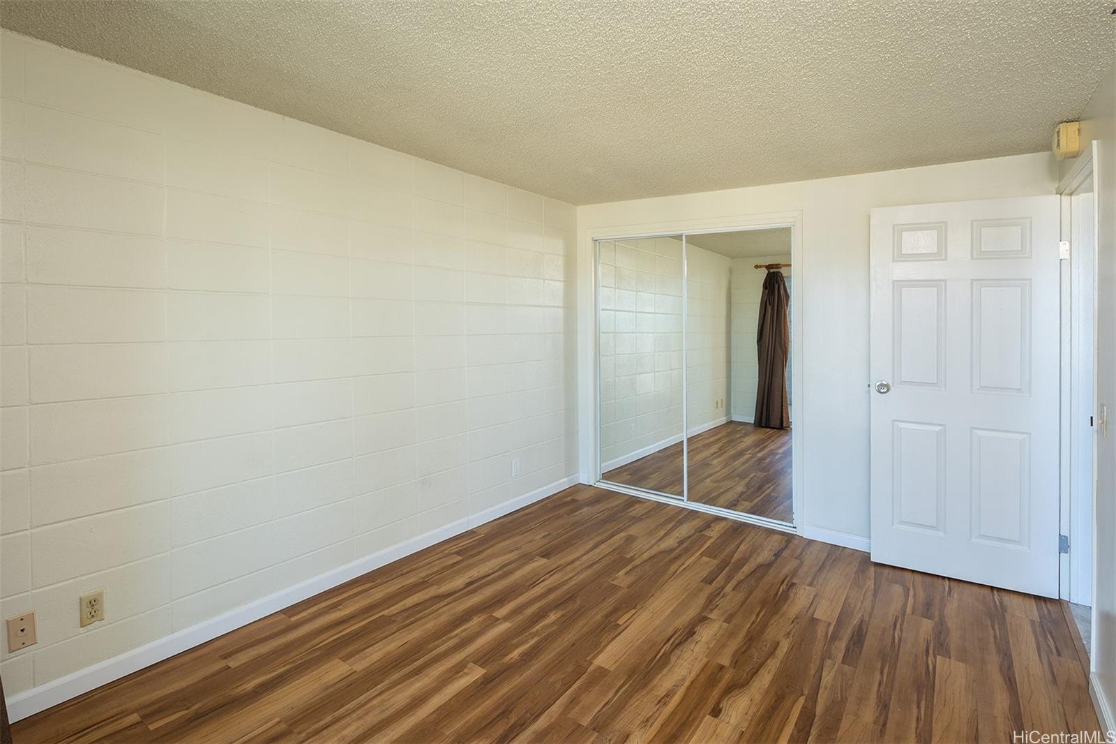 2542 Date St Honolulu - Rental - photo 6 of 13