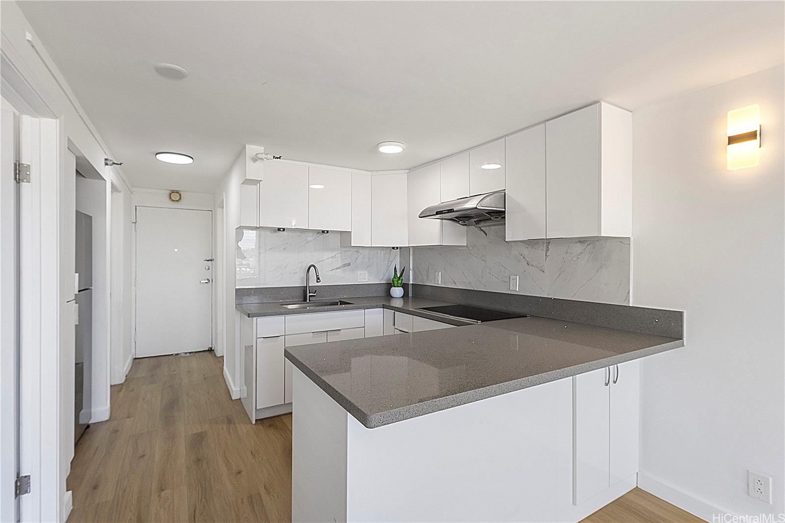 Plaza At Century Court condo # 501, Honolulu, Hawaii - photo 14 of 24