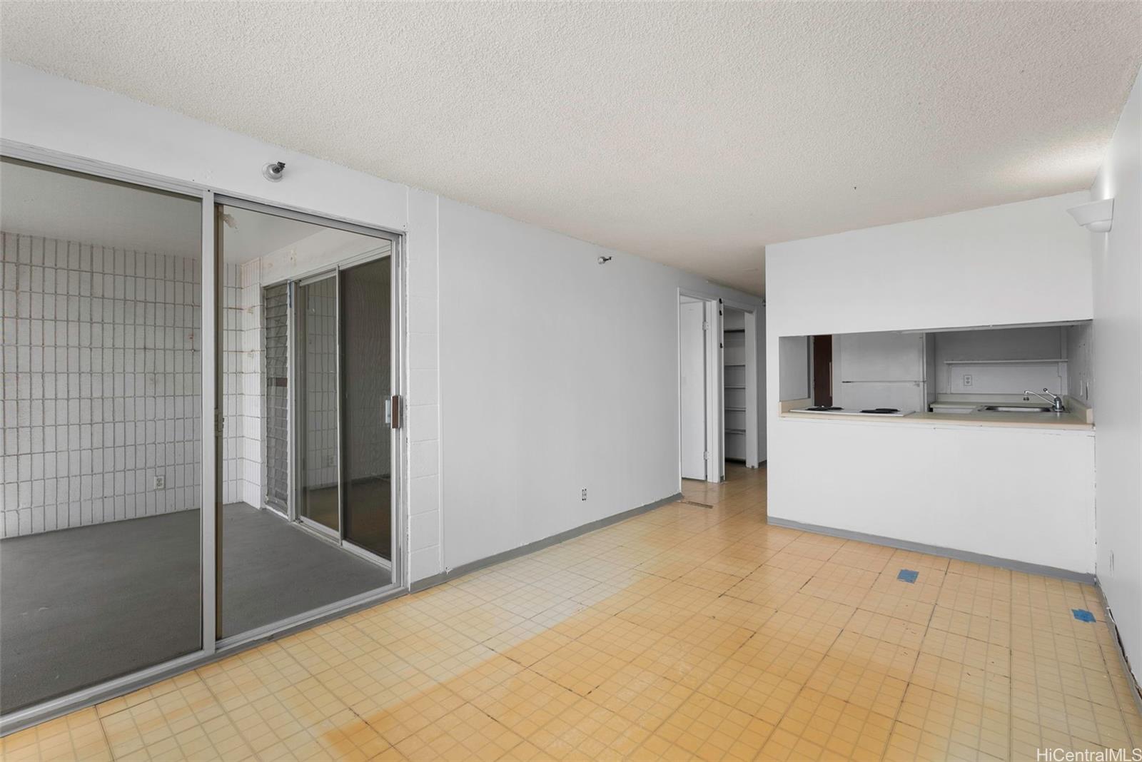 Plaza At Century Court condo # 901, Honolulu, Hawaii - photo 12 of 19