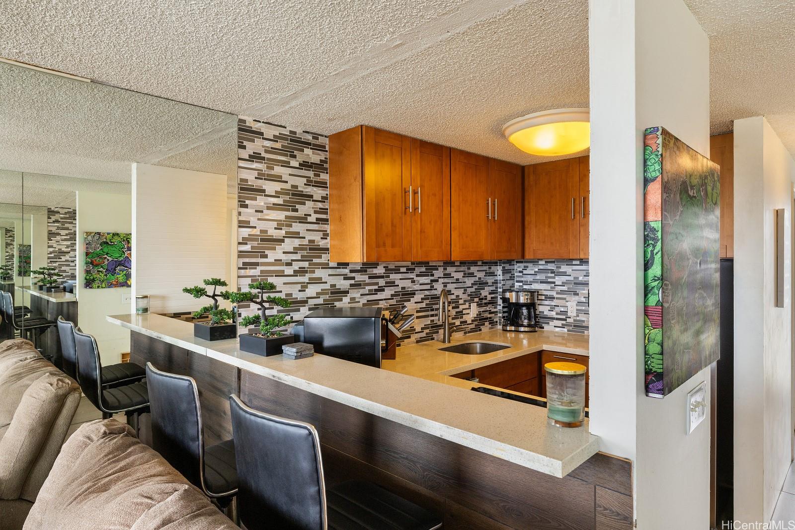 Plaza At Century Court condo # 906, Honolulu, Hawaii - photo 3 of 20