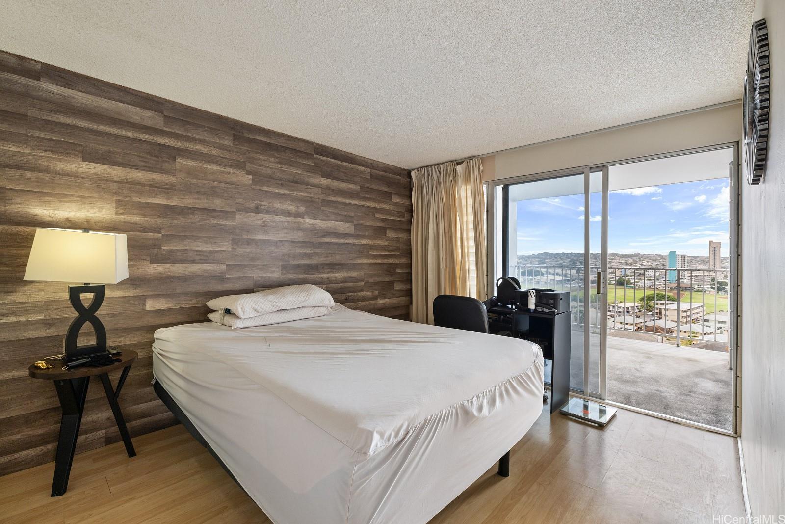 Plaza At Century Court condo # 906, Honolulu, Hawaii - photo 6 of 20