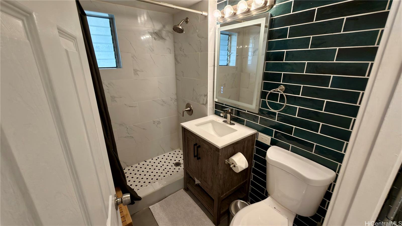 2547 Ala Wai Blvd Honolulu - Rental - photo 7 of 9