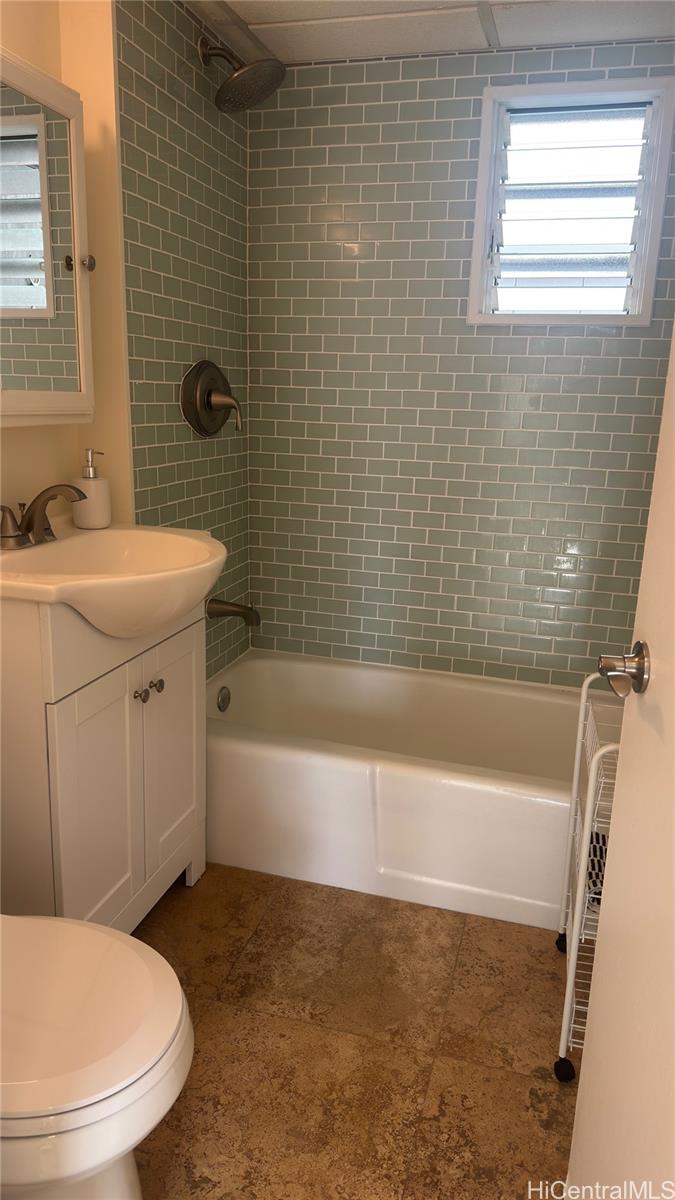 Ala Wai East condo # 702, Honolulu, Hawaii - photo 11 of 17