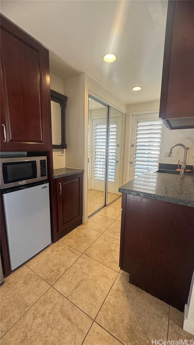 Ala Wai East condo # 702, Honolulu, Hawaii - photo 14 of 17