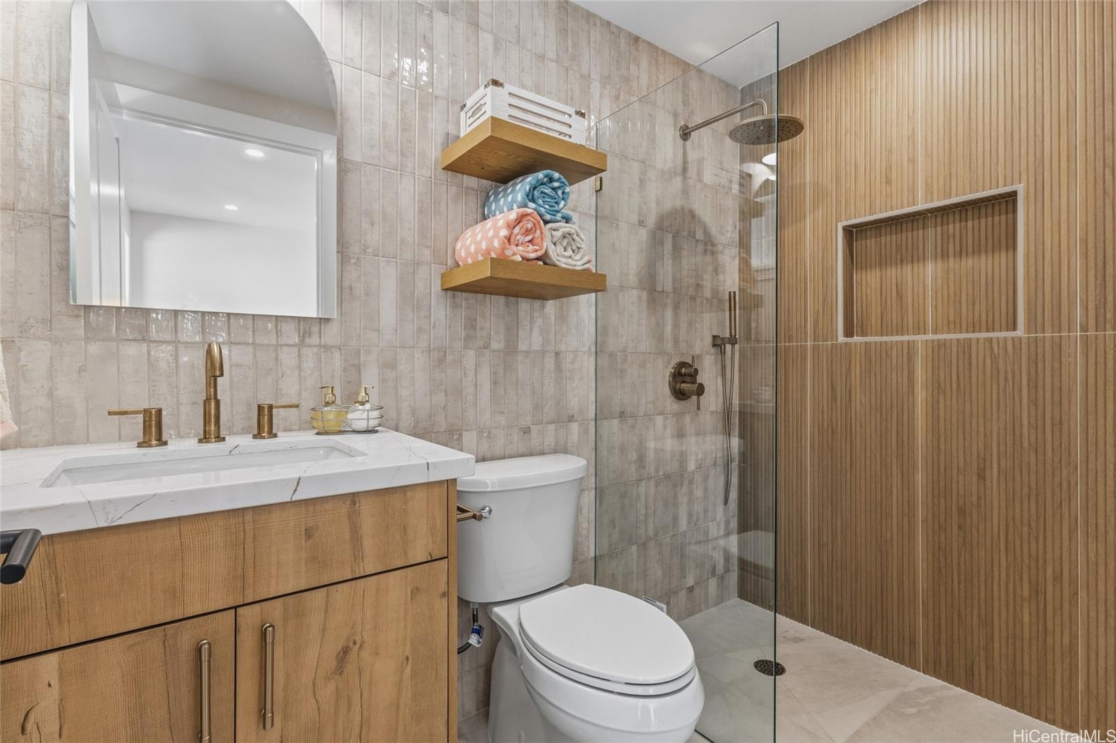 2548  Olopua Street Manoa Area, Honolulu home - photo 11 of 25