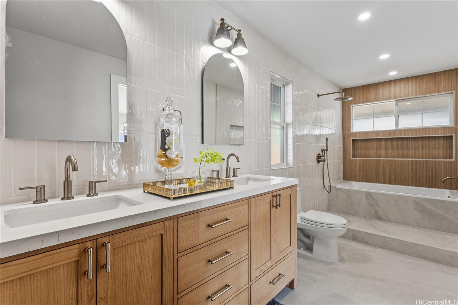 2548  Olopua Street Manoa Area, Honolulu home - photo 14 of 25