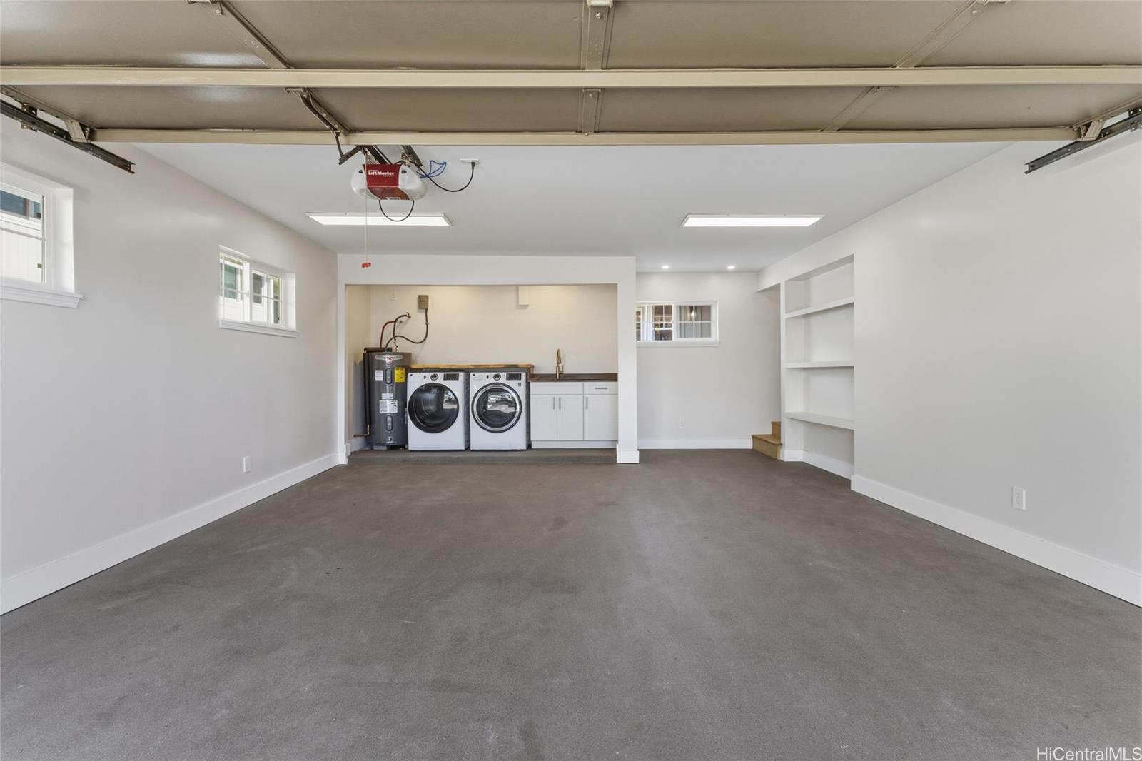 2548  Olopua Street Manoa Area, Honolulu home - photo 7 of 25