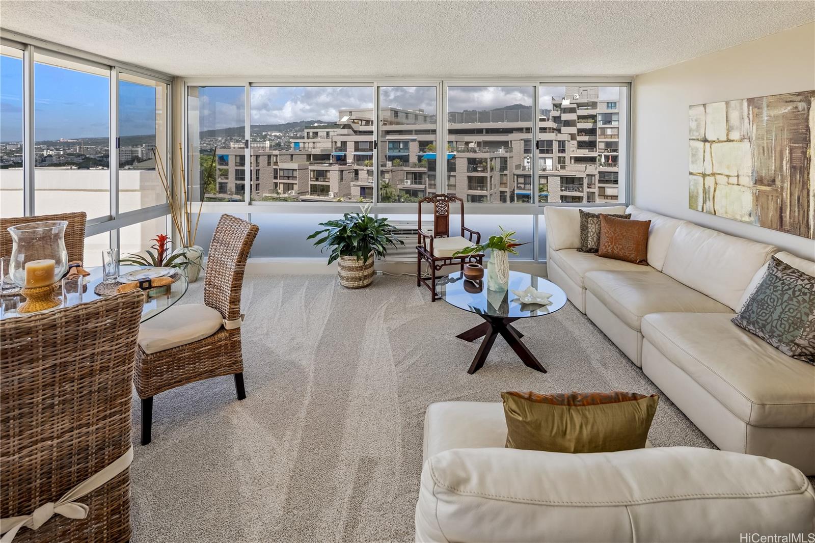 Punchbowl Place condo # 406, Honolulu, Hawaii - photo 2 of 25