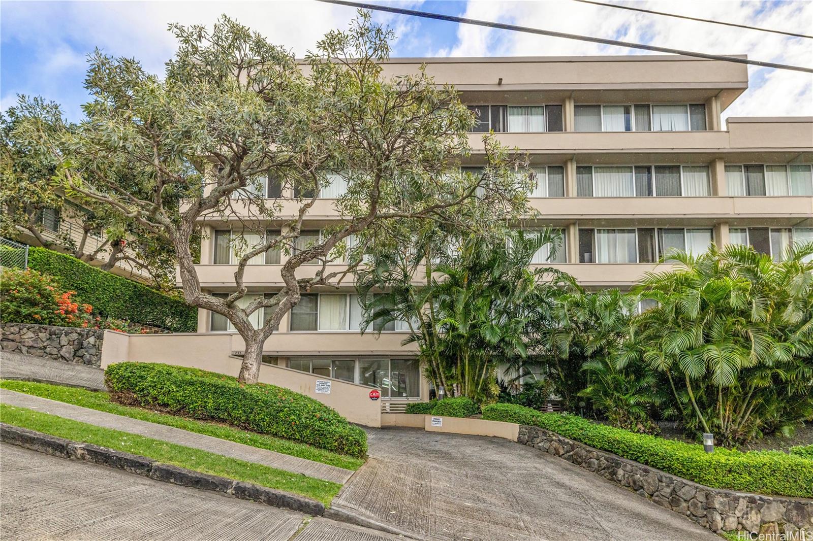Punchbowl Place condo # 406, Honolulu, Hawaii - photo 22 of 25