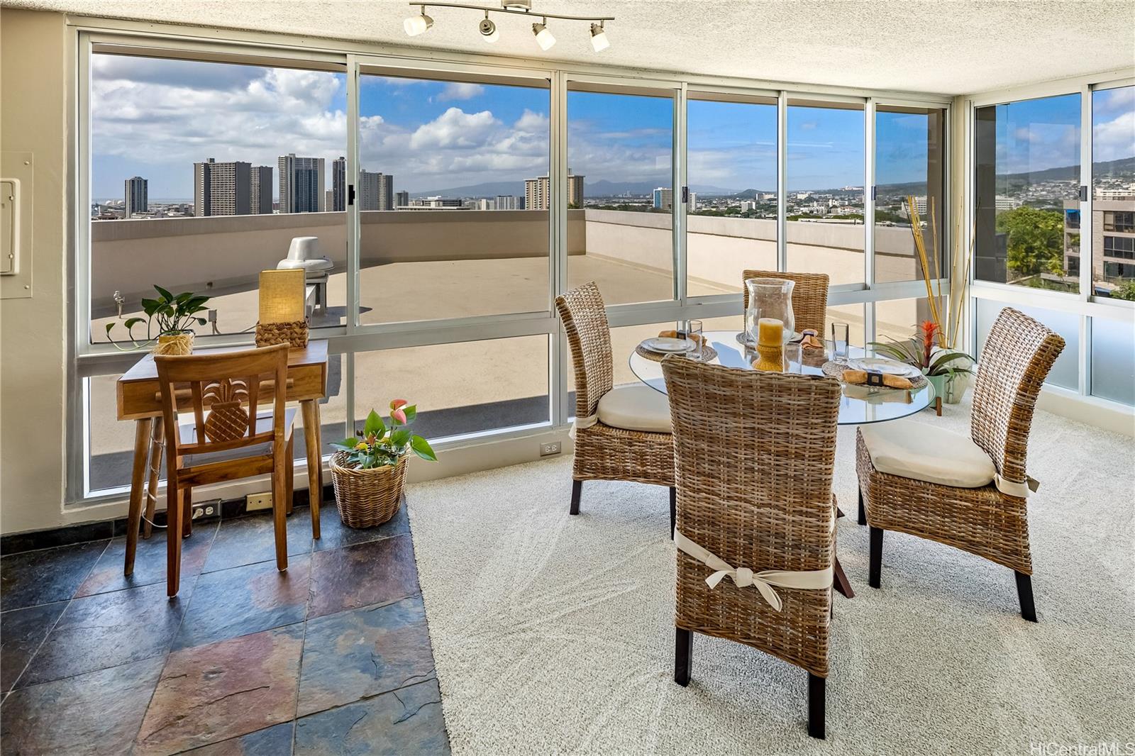 Punchbowl Place condo # 406, Honolulu, Hawaii - photo 8 of 25