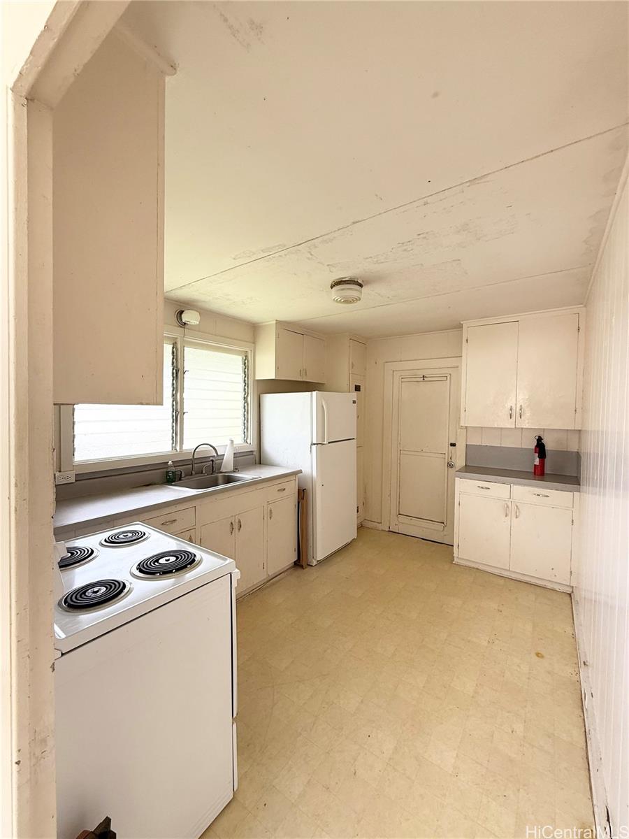 2550  Myrtle Street Palolo, Diamond Head home - photo 4 of 9