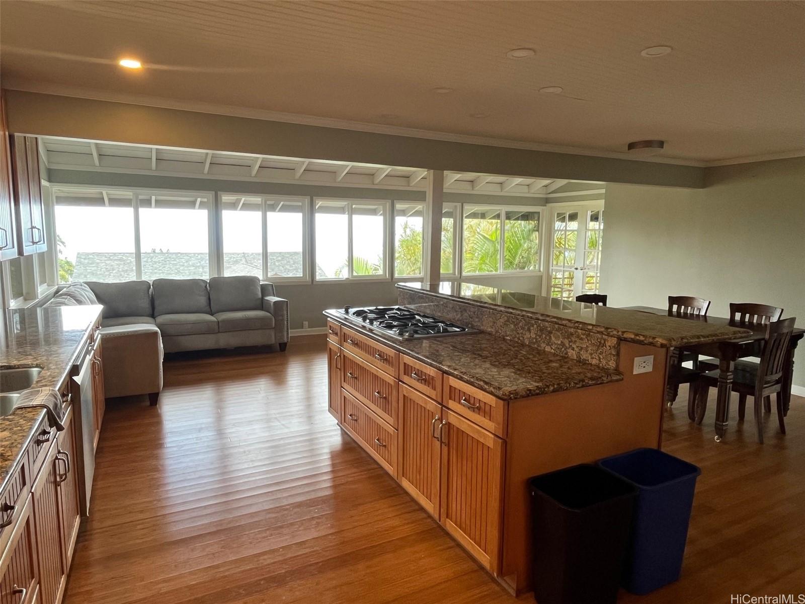 2554 Halekoa Drive Honolulu - Rental - photo 2 of 25