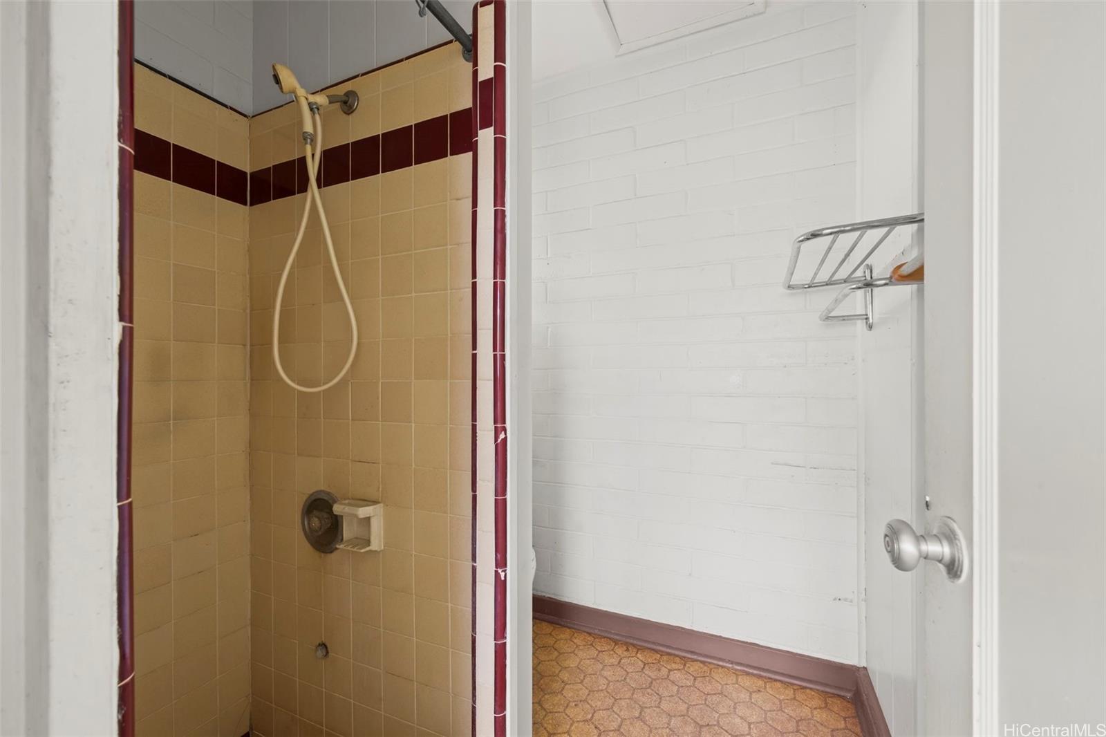 256  Kuliouou Road Kuliouou, Diamond Head home - photo 9 of 25