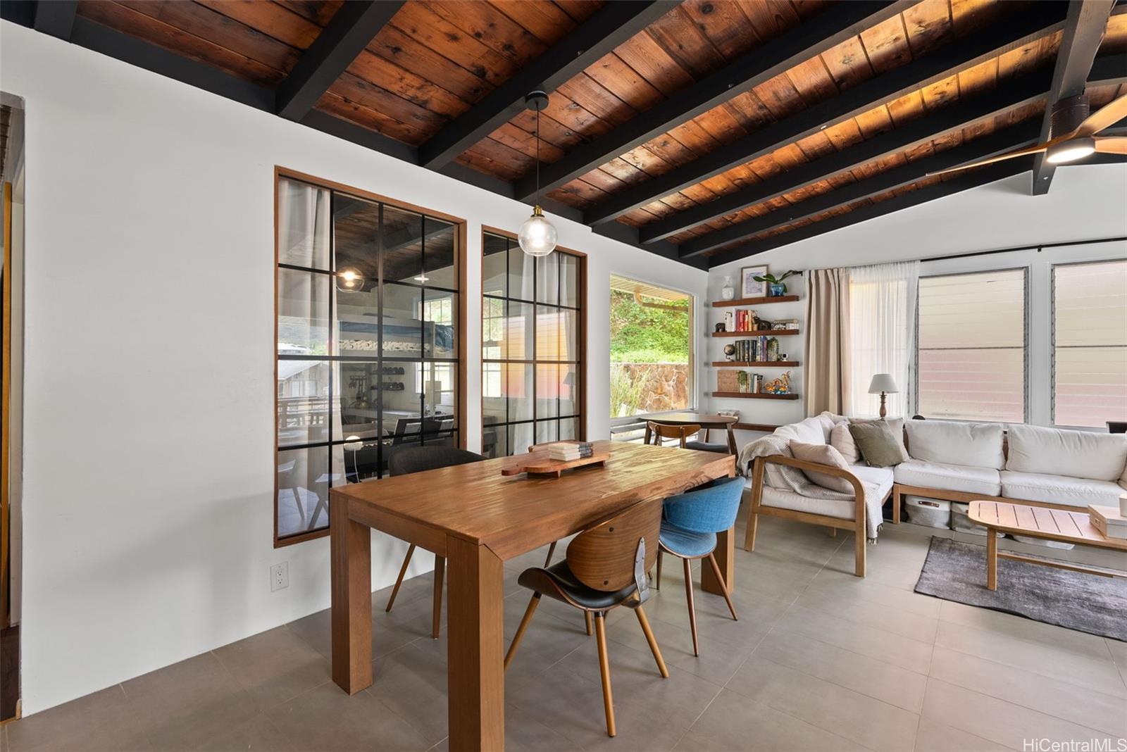 256  Puiwa Road Dowsett, Honolulu home - photo 5 of 24