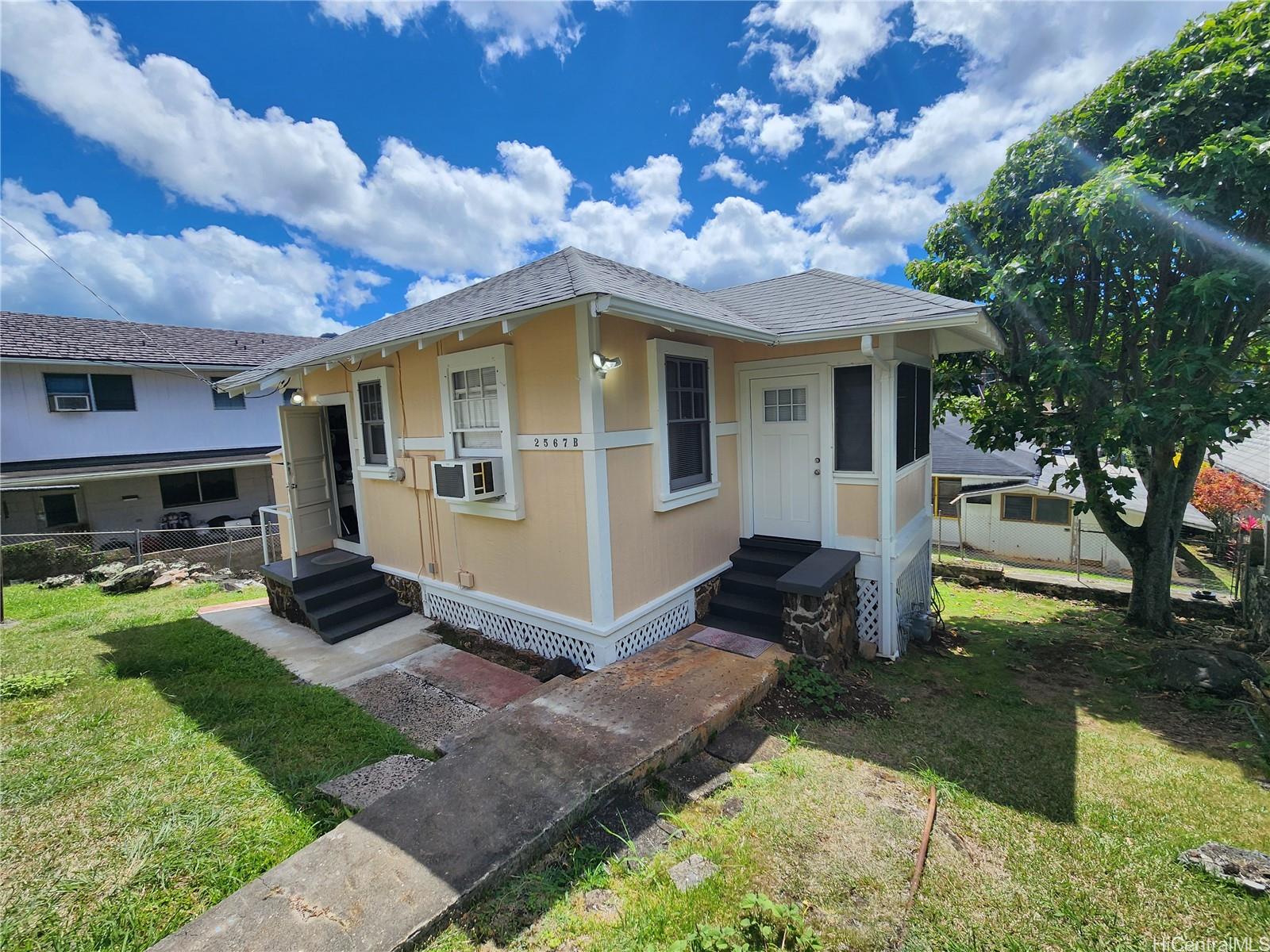 2567 Liliha St Honolulu - Multi-family - photo 11 of 18