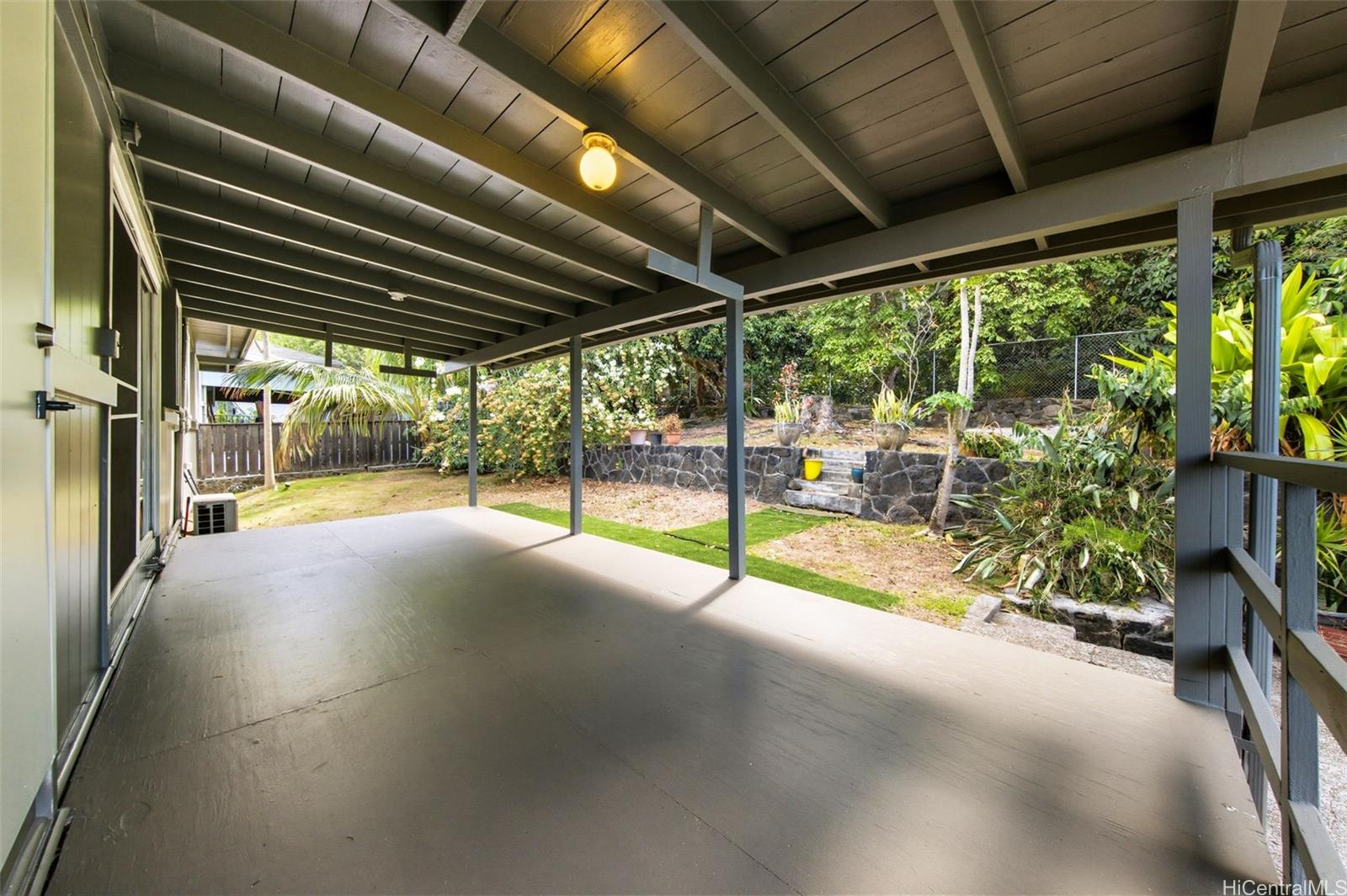 2571  Kekuanoni Street Pauoa Valley, Honolulu home - photo 15 of 19