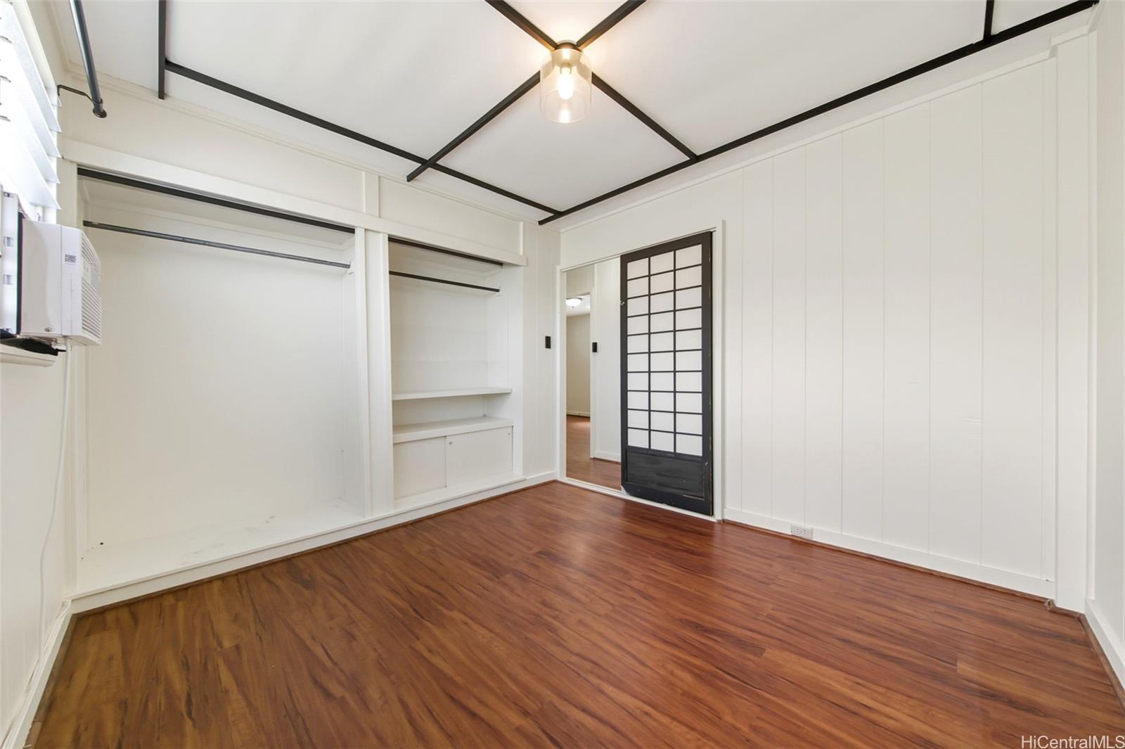 2571  Kekuanoni Street Pauoa Valley, Honolulu home - photo 7 of 19