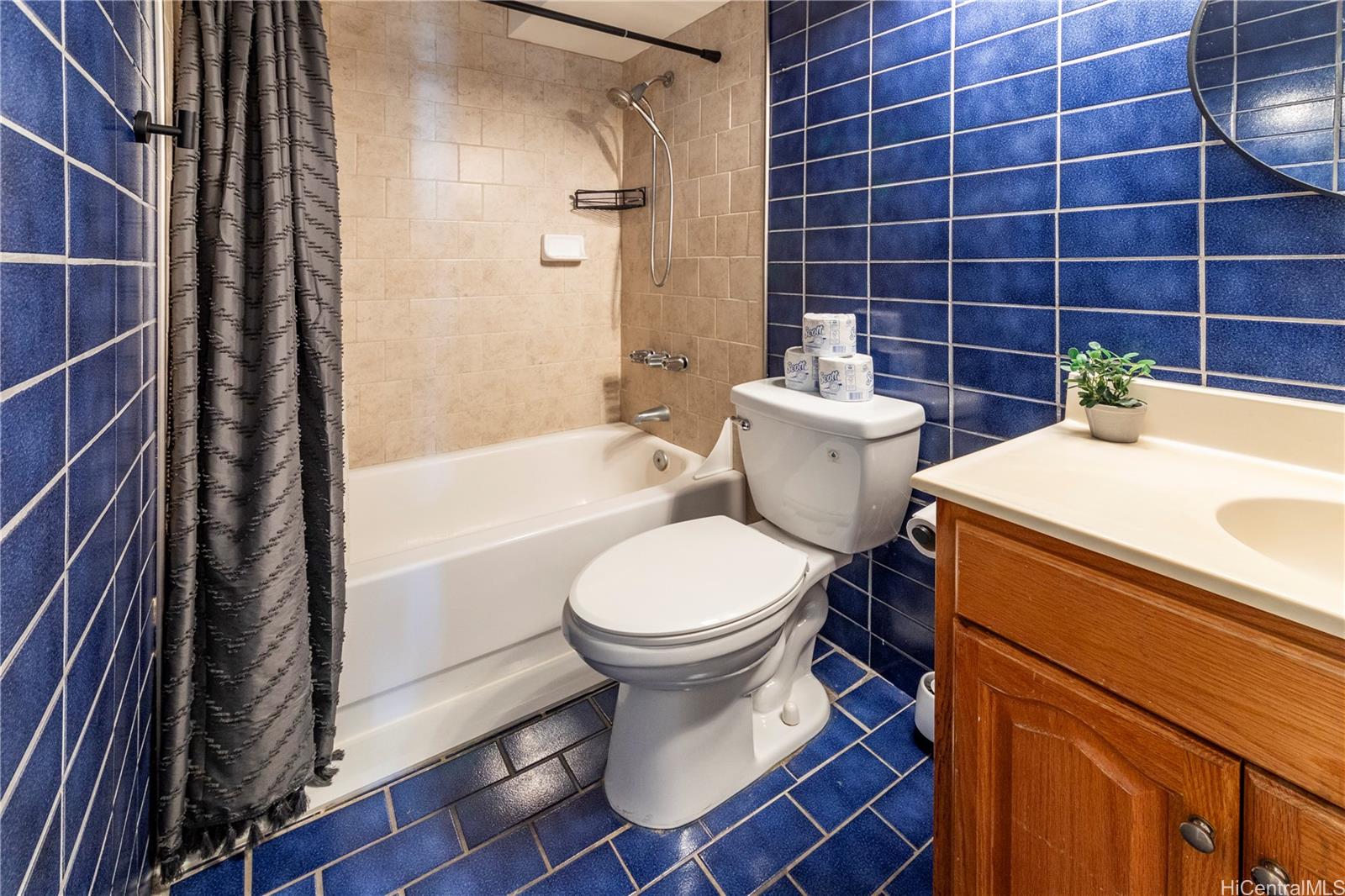 Tradewinds Plaza condo # 1105, Honolulu, Hawaii - photo 5 of 5