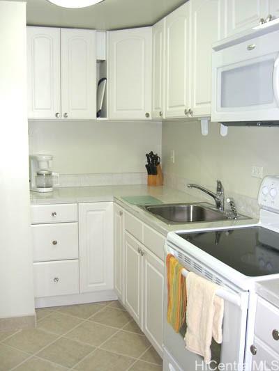 2572 Lemon Road Honolulu - Rental - photo 4 of 8