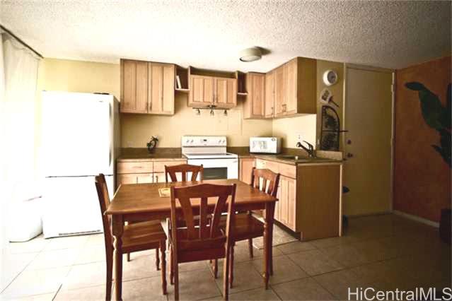 2572 Lemon Road Honolulu - Rental - photo 11 of 13