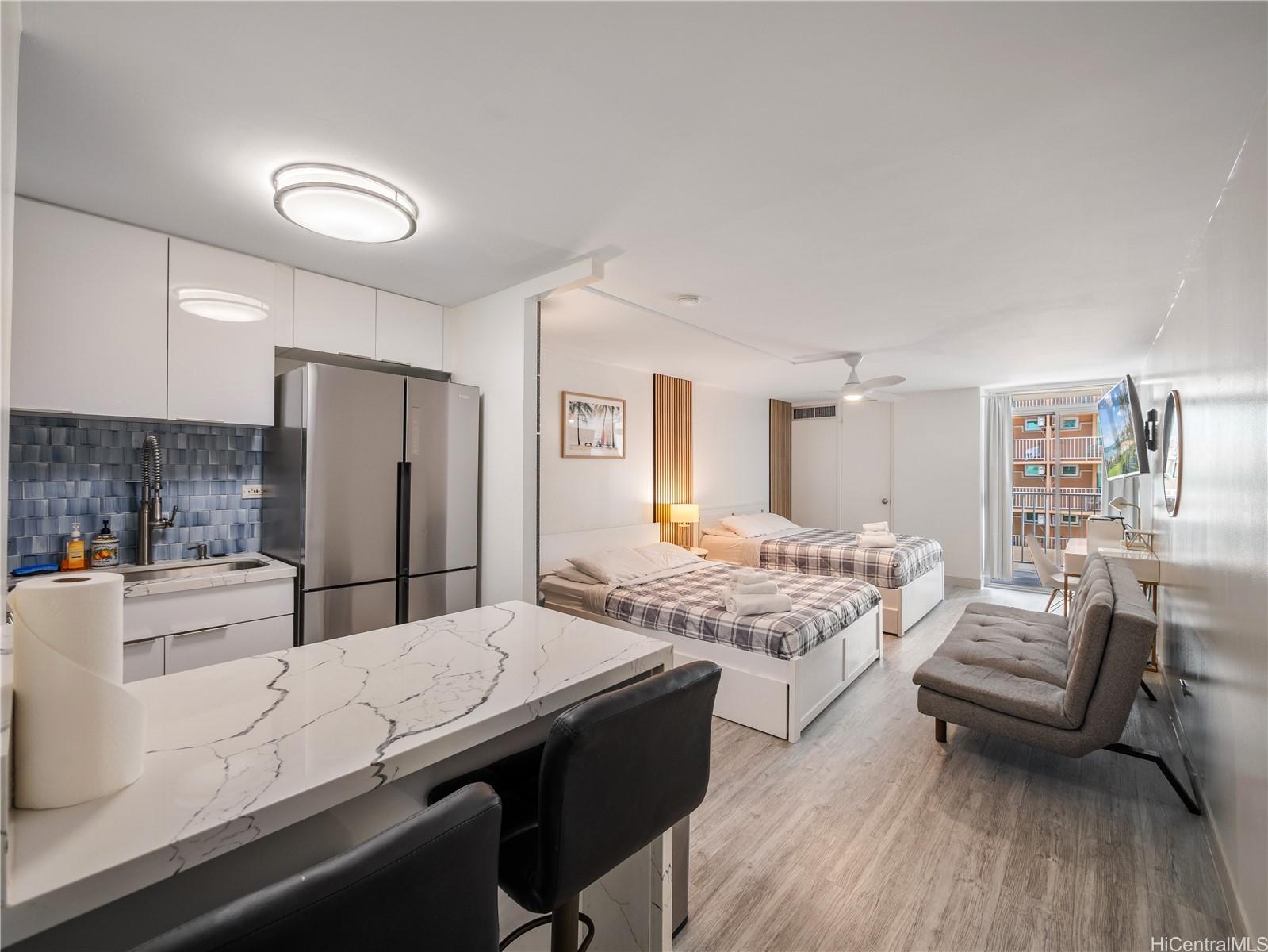 Tradewinds Plaza condo # 610, Honolulu, Hawaii - photo 15 of 24