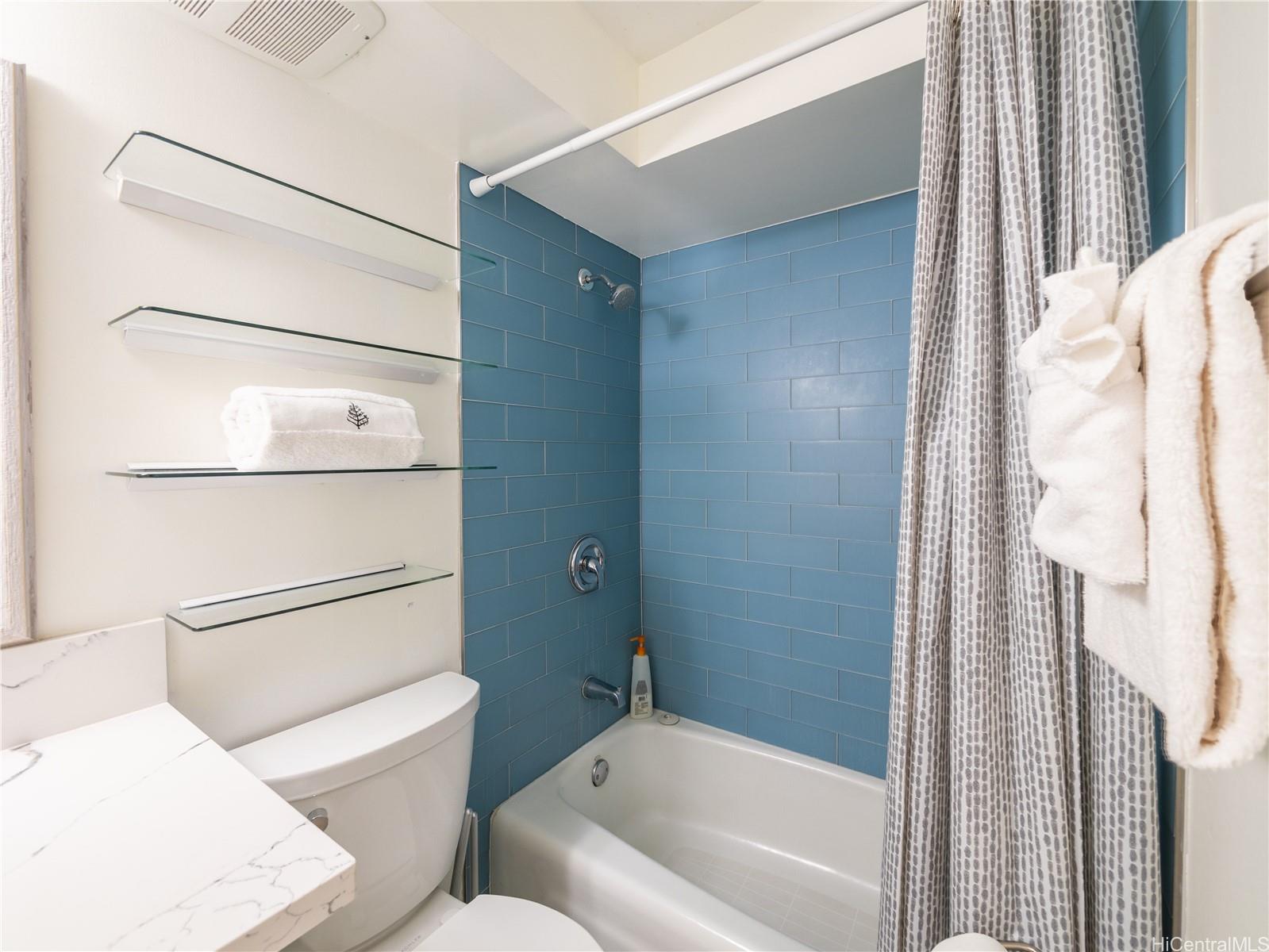 Tradewinds Plaza condo # 610, Honolulu, Hawaii - photo 16 of 24