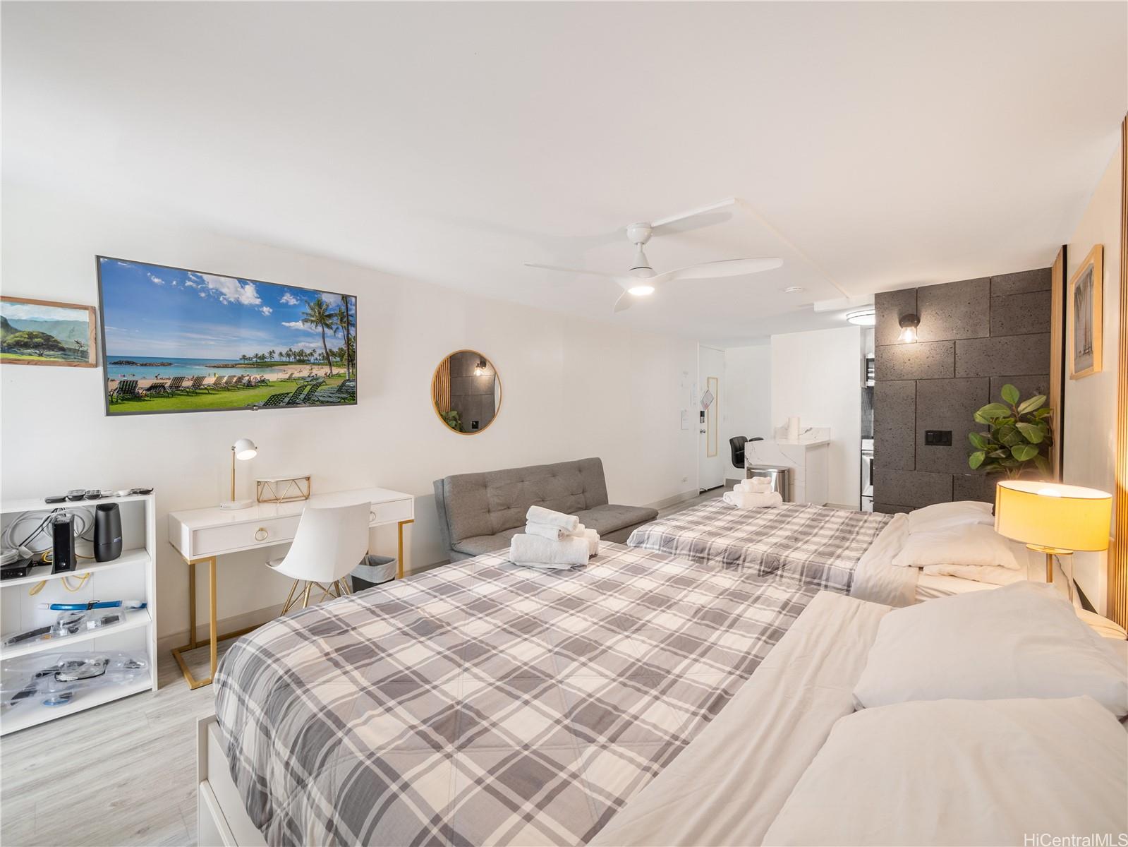 Tradewinds Plaza condo # 610, Honolulu, Hawaii - photo 7 of 24