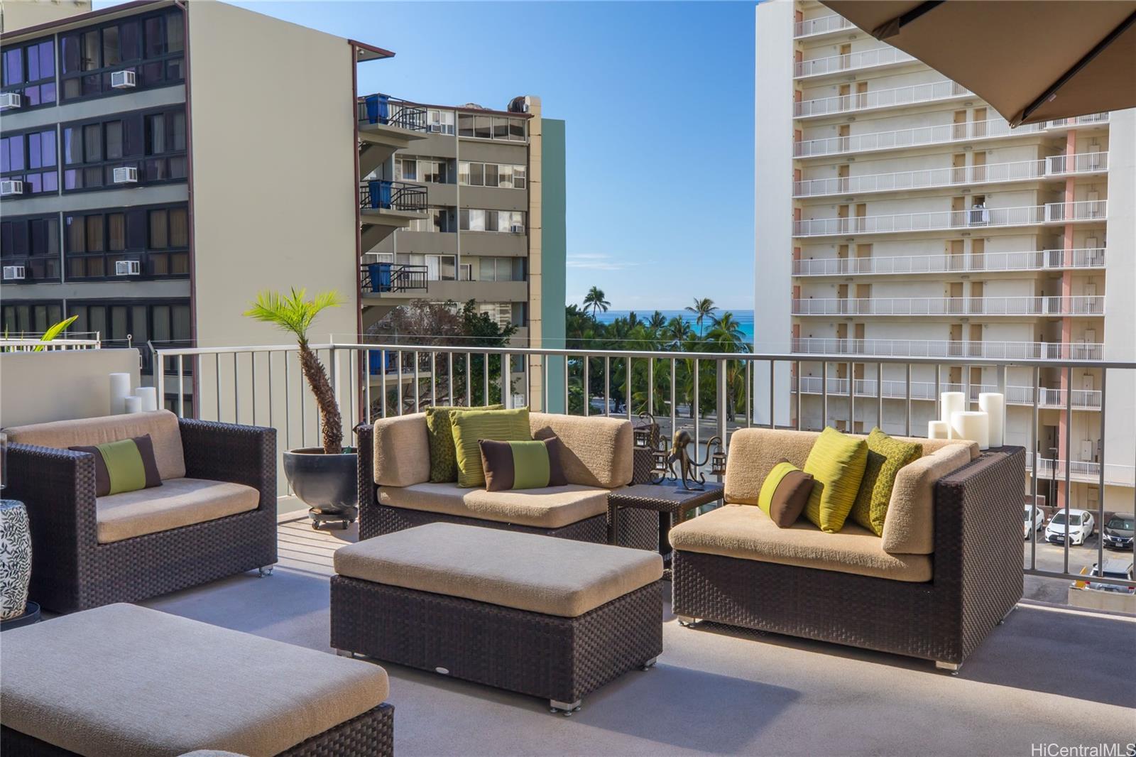 Tradewinds Plaza condo # 703, Honolulu, Hawaii - photo 4 of 24