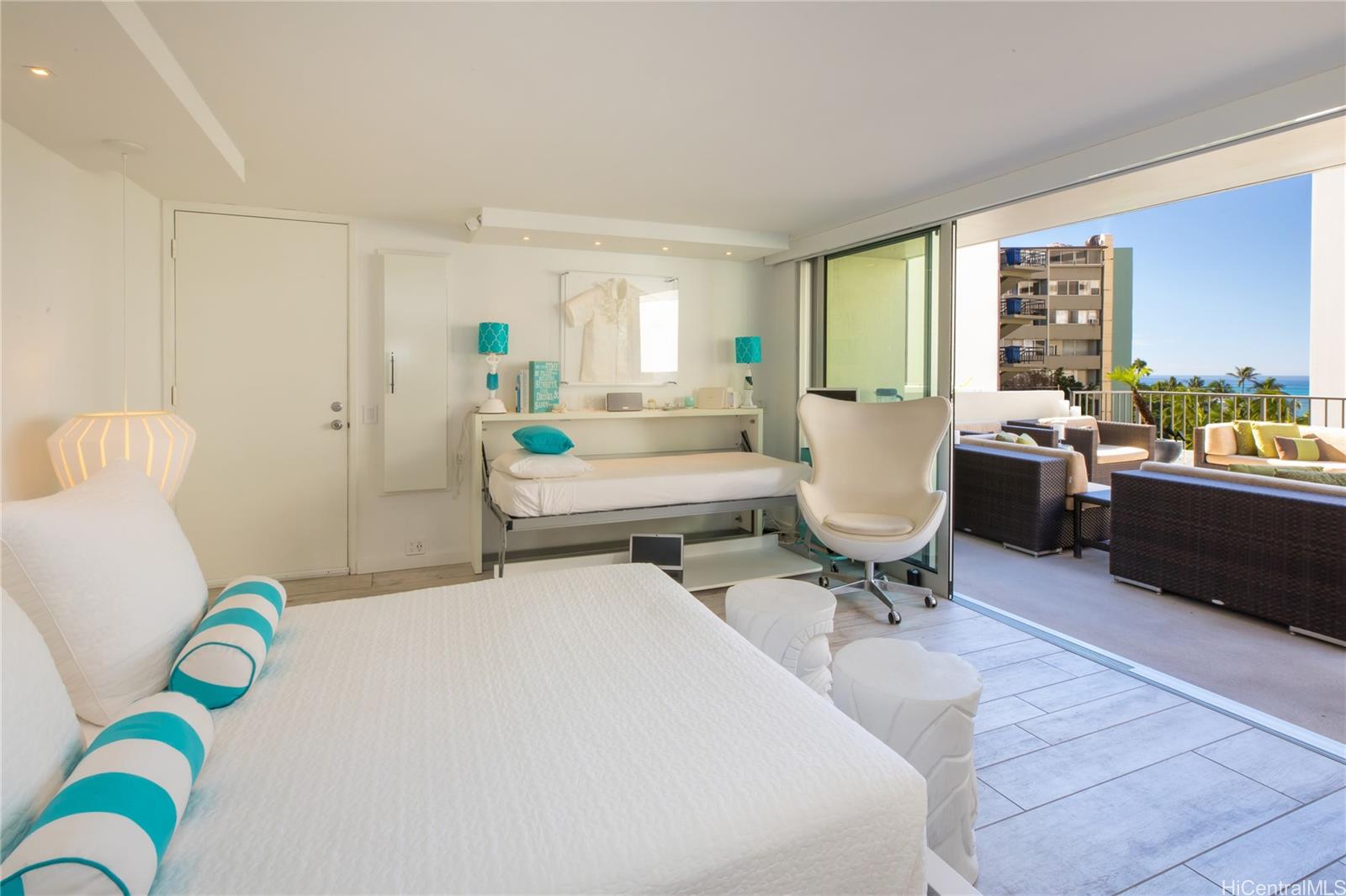 Tradewinds Plaza condo # 703, Honolulu, Hawaii - photo 5 of 24