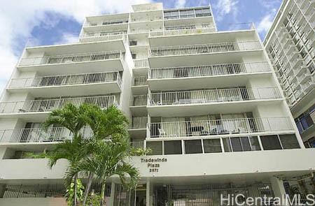 Tradewinds Plaza condo # 806, Honolulu, Hawaii - photo 13 of 15