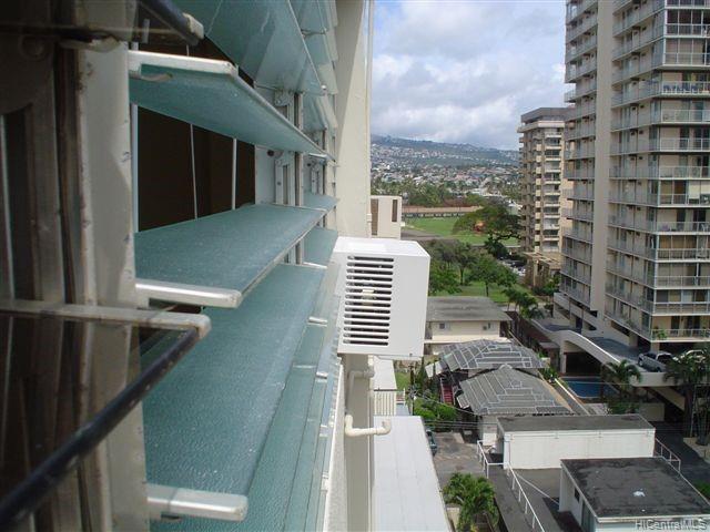 Tradewinds Plaza condo # 905, Honolulu, Hawaii - photo 12 of 13