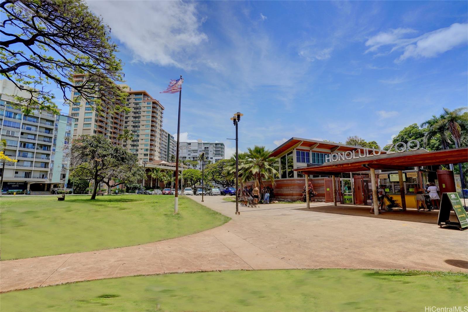 Tradewinds Plaza condo # 906, Honolulu, Hawaii - photo 15 of 18