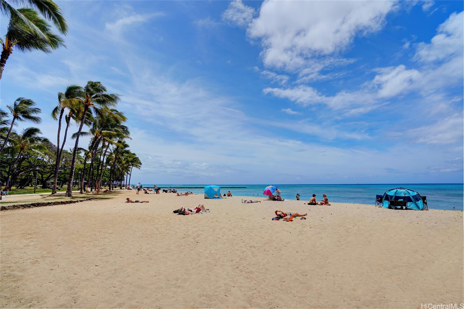 Tradewinds Plaza condo # 906, Honolulu, Hawaii - photo 17 of 18