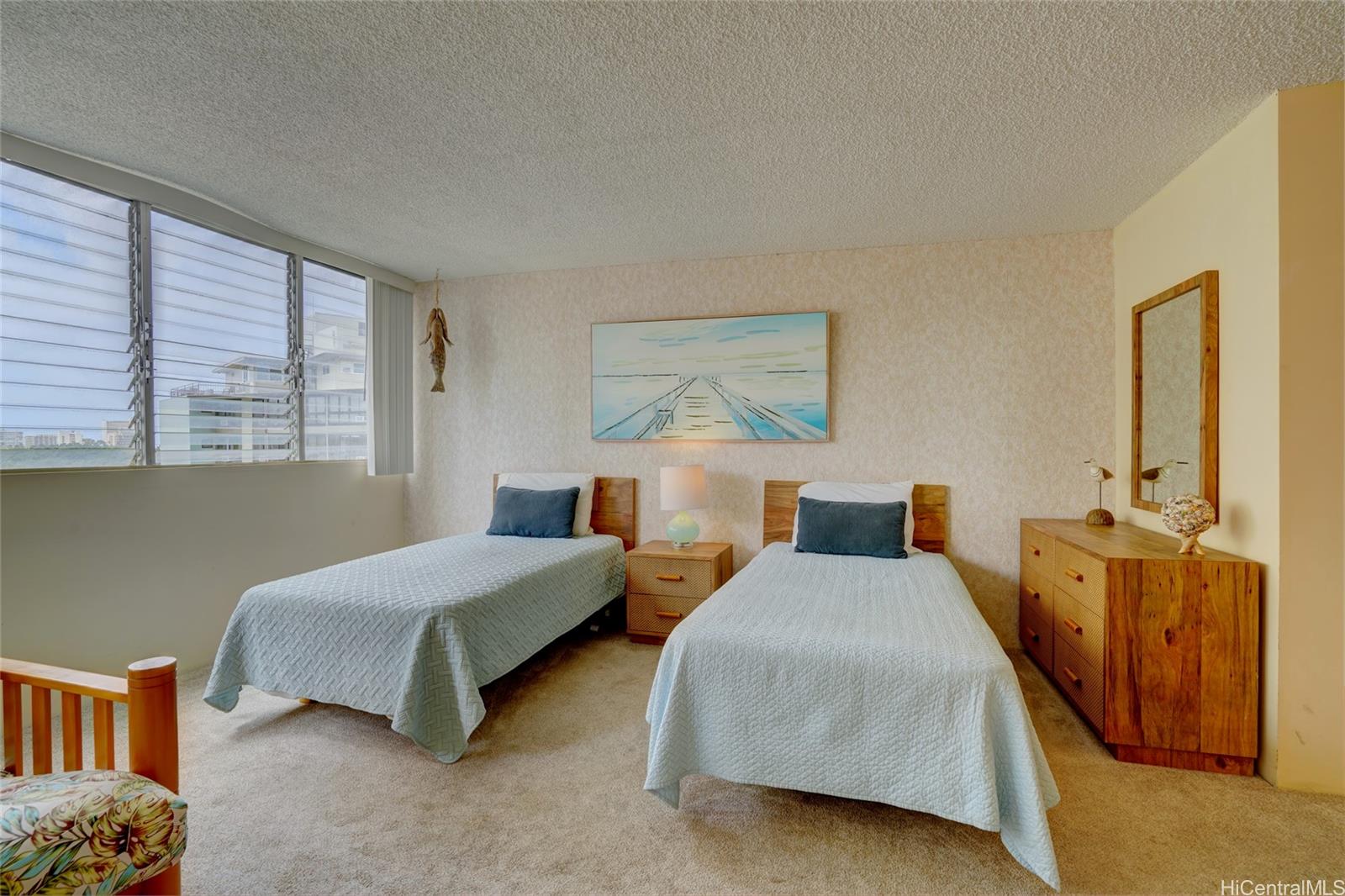 Tradewinds Plaza condo # 906, Honolulu, Hawaii - photo 9 of 18