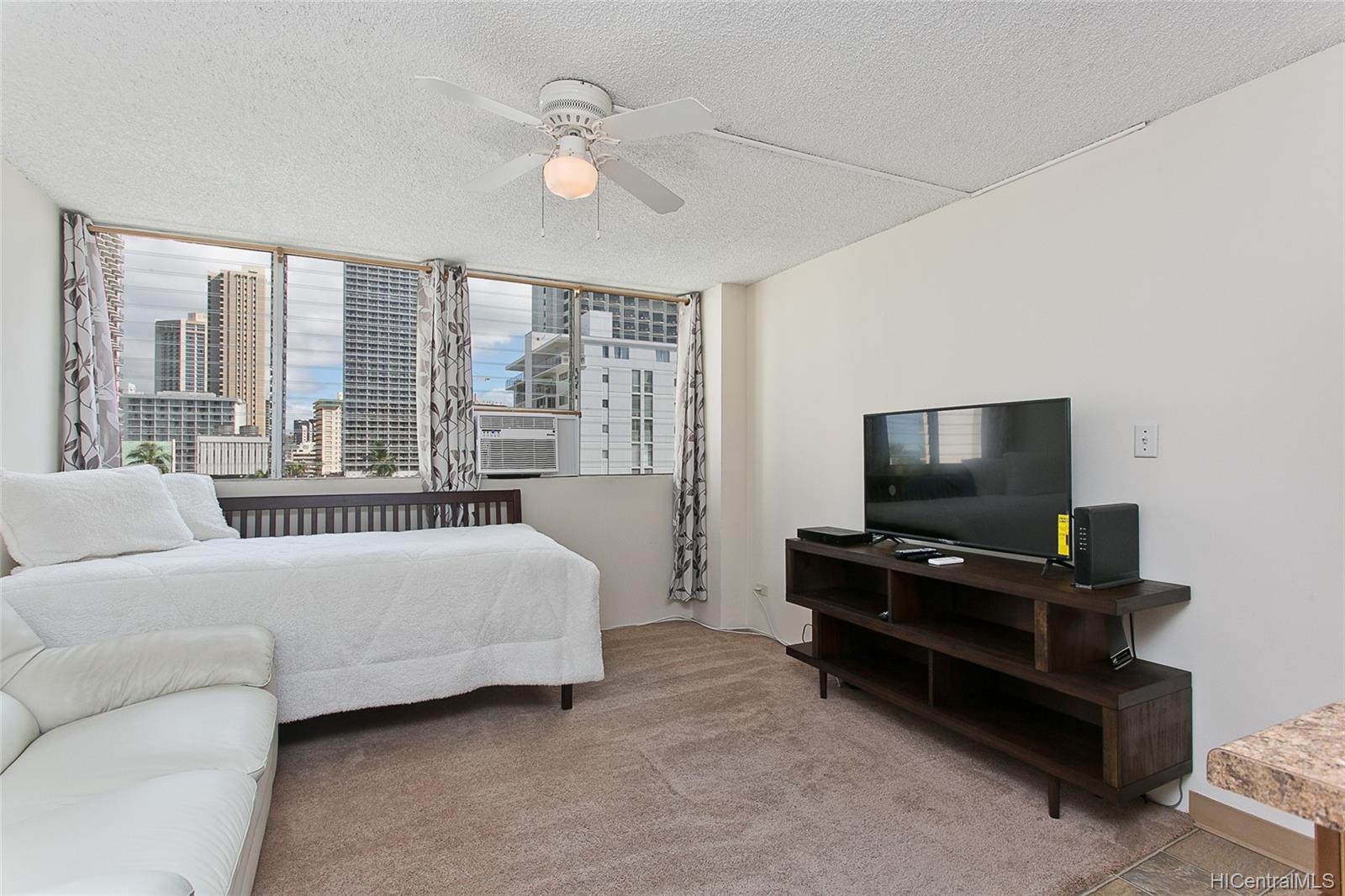 Tradewinds Plaza 802, 2572 Lemon Rd Lemon Road, Honolulu Waikiki